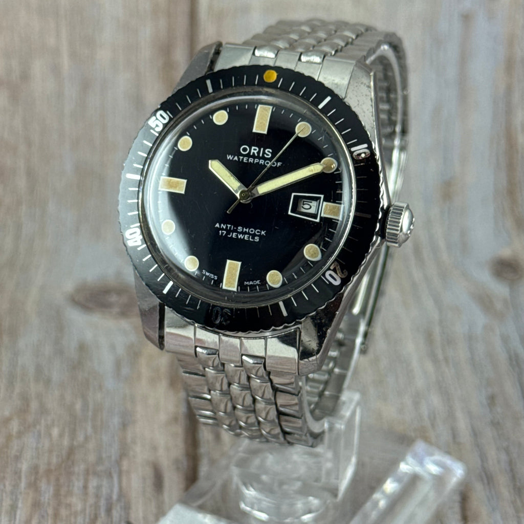The original Oris 65 Iconic Divers mens watch box & tag