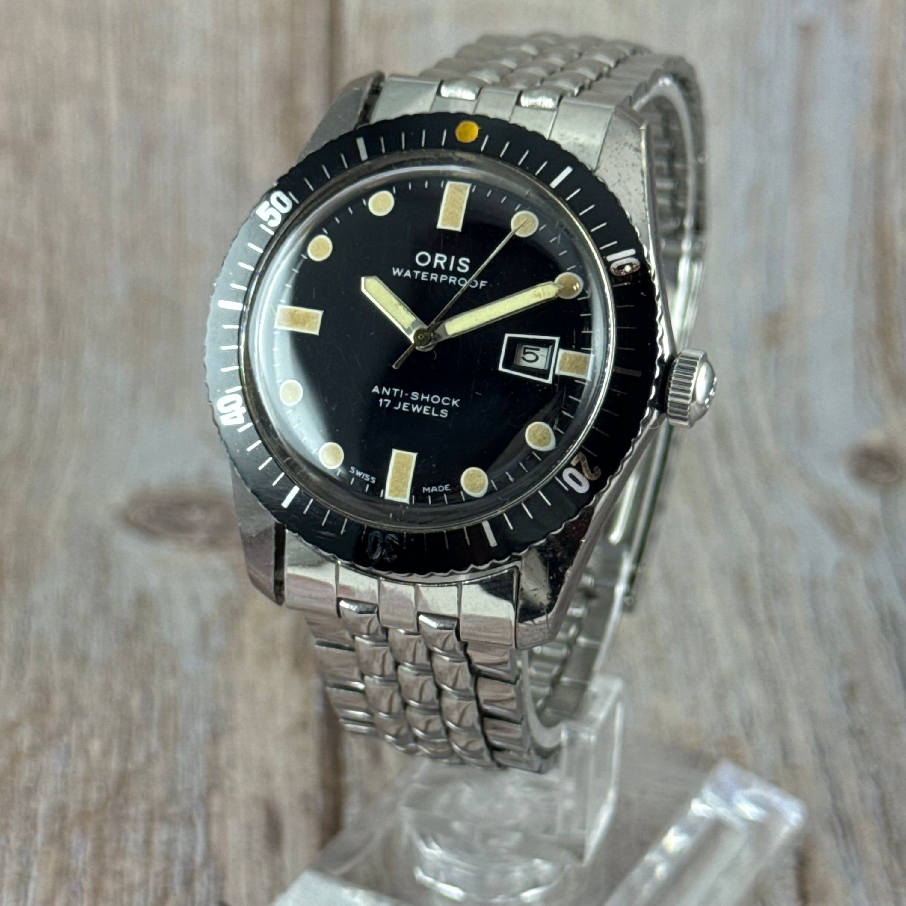 The original Oris 65 Iconic Divers mens watch box & tag