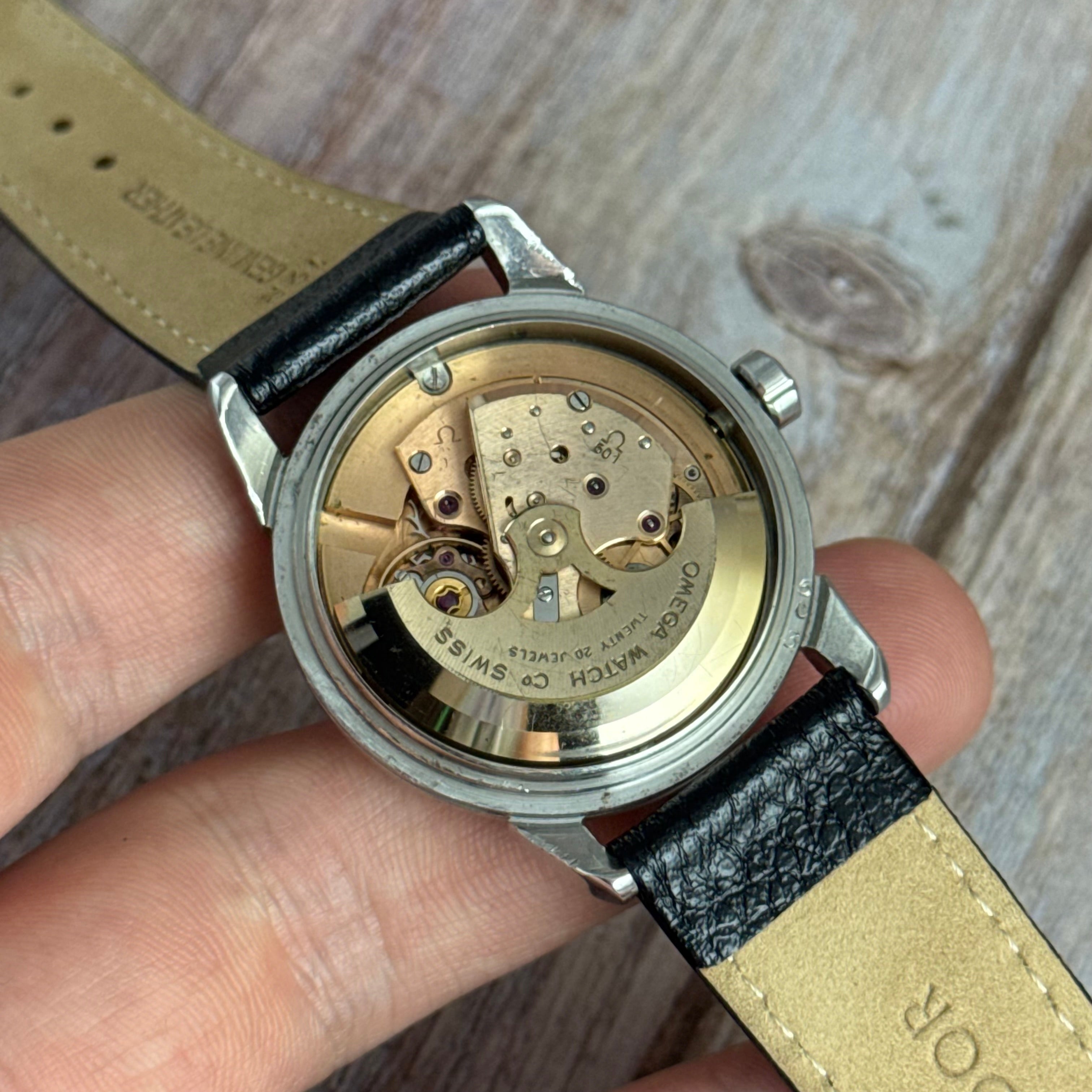 1958 Omega Seamaster automatic men’s cross-hair wrist watch two tone dial steel