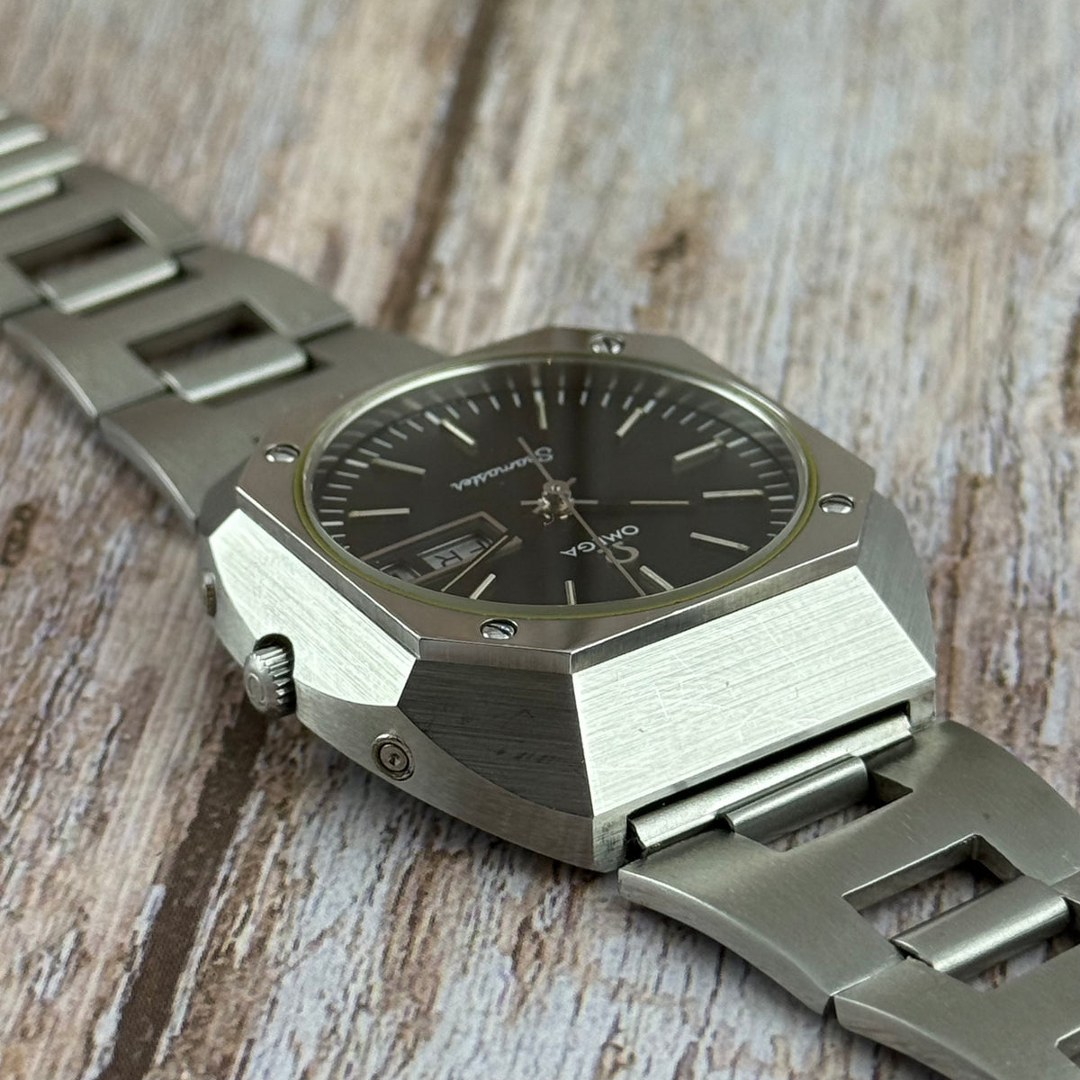 1970s Omega Seamaster Mariner men’s quartz steel wrist watch (196.0054)