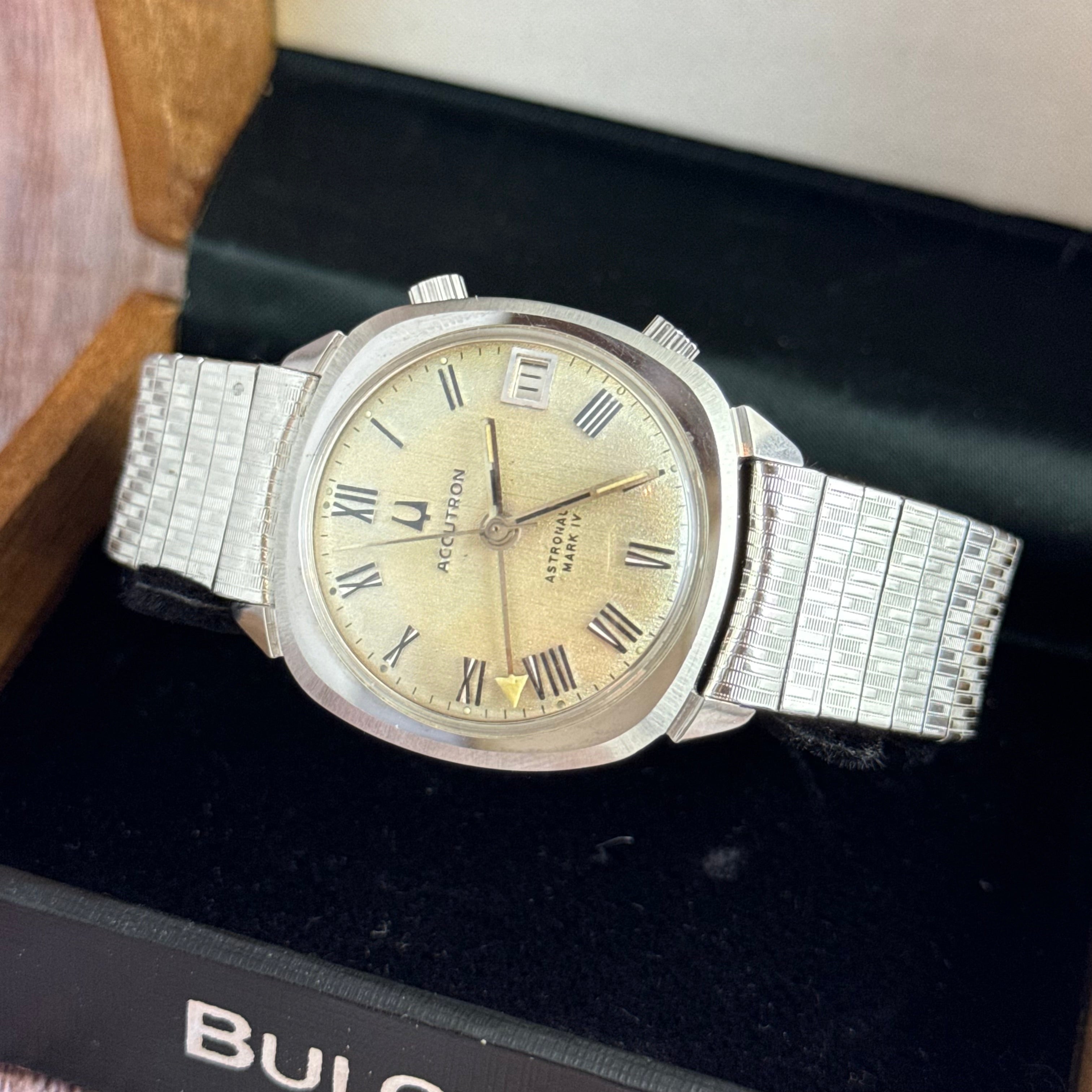 1970 Bulova Accutron astronaut Mark IV men’s GMT electronic tuning fork Watch space age MINT CONDITION