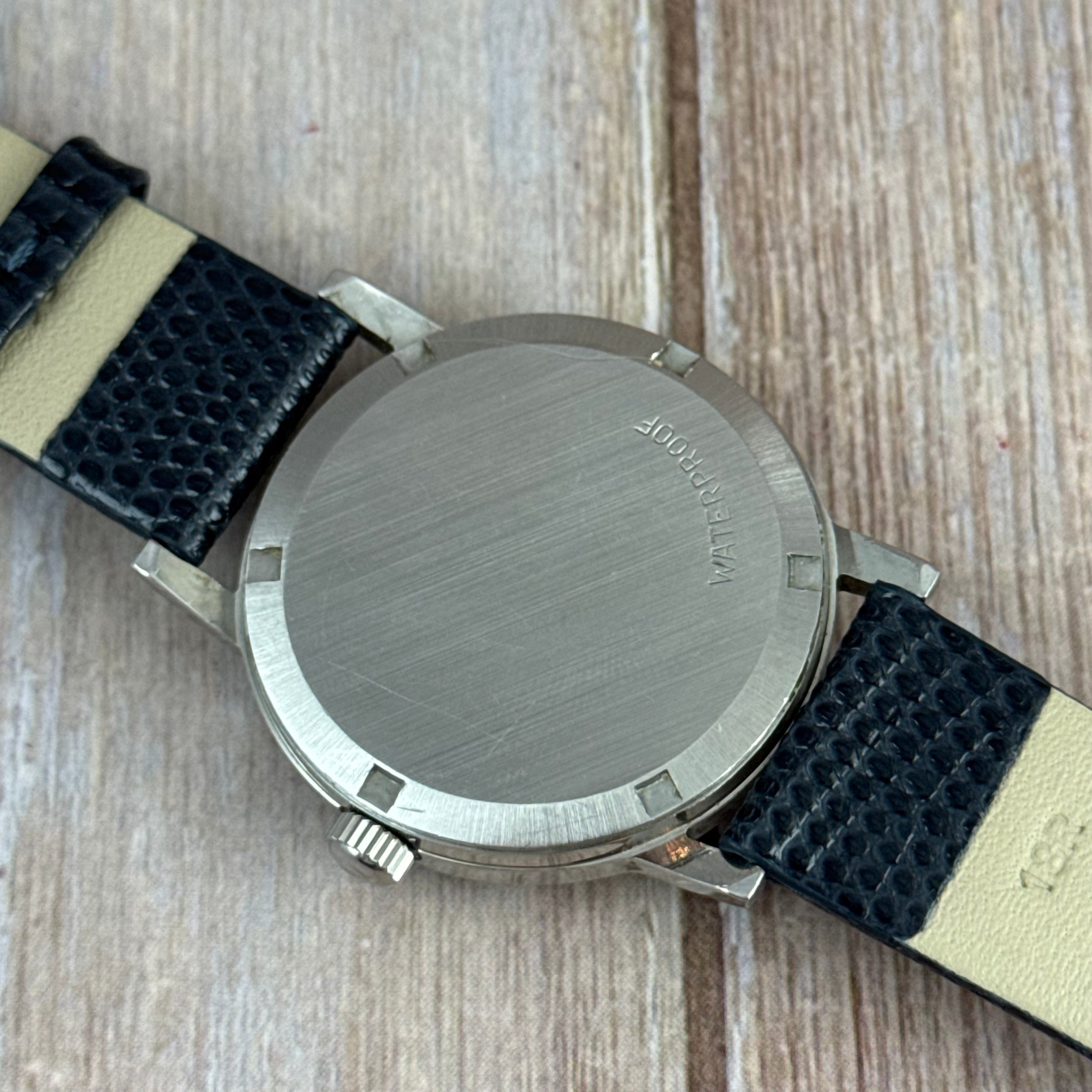 1970 Omega Geneve men’s double signed blue dial Miester watch (136.070)