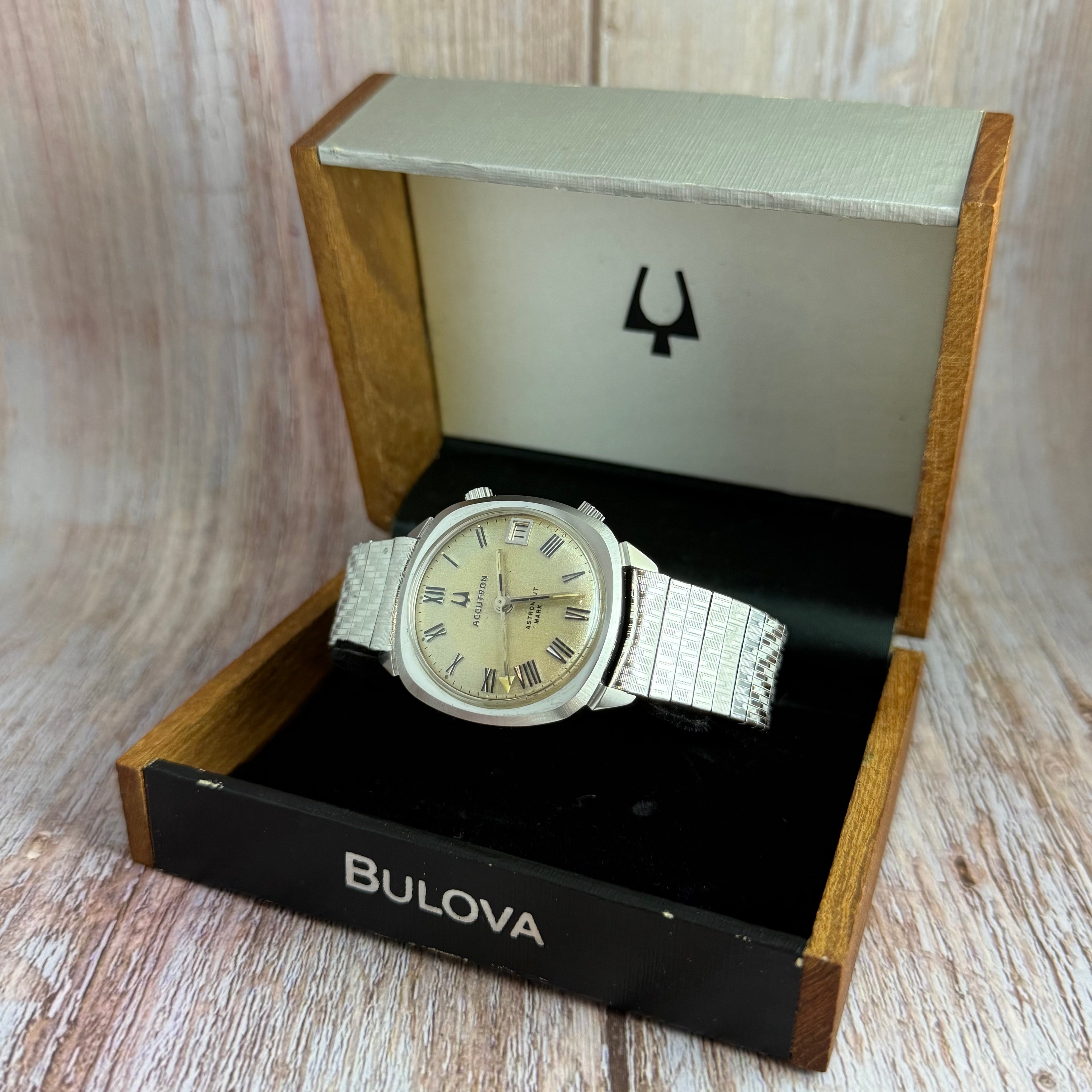 1970 Bulova Accutron astronaut Mark IV men’s GMT electronic tuning fork Watch space age MINT CONDITION
