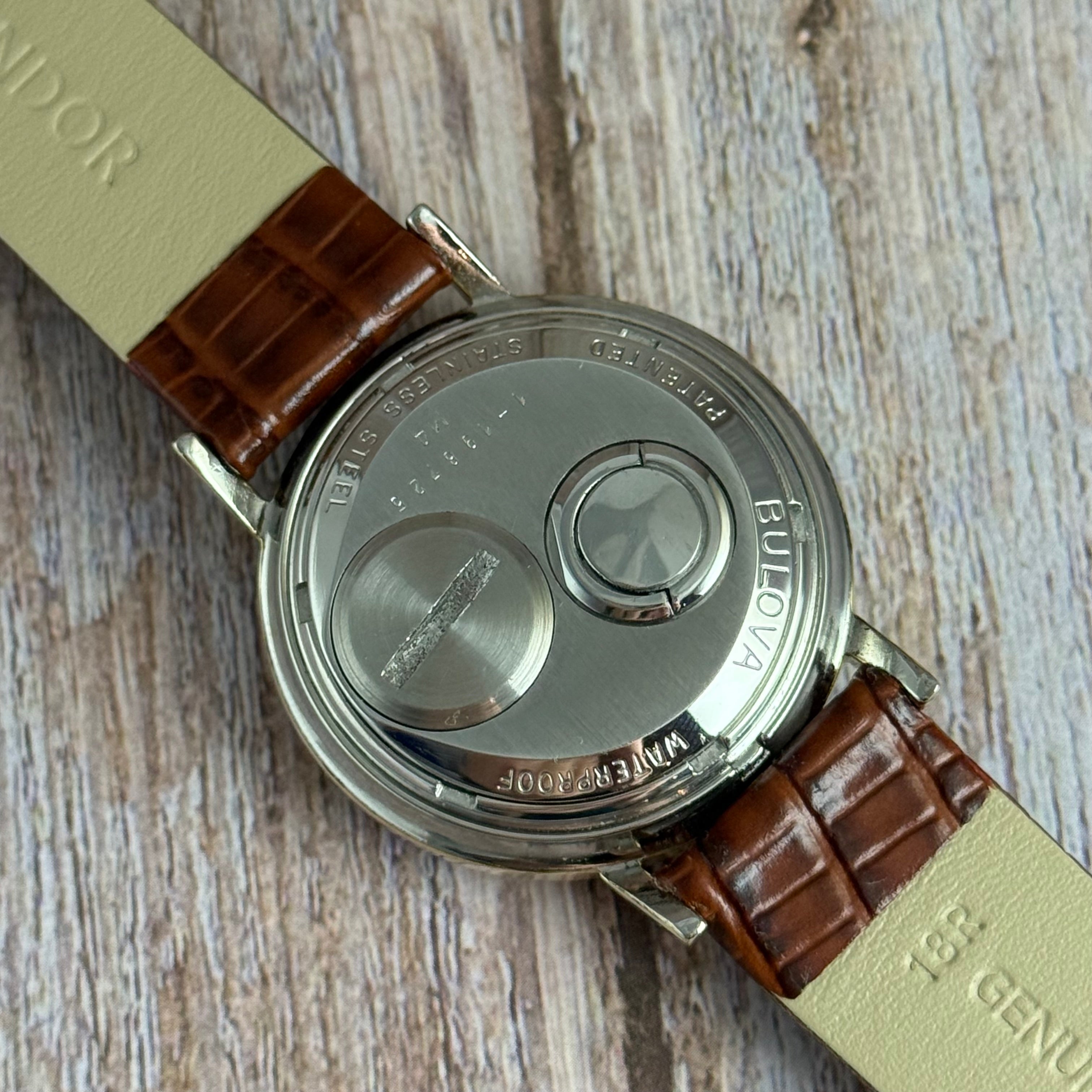 1964 Bulova Accutron spaceview men’s electronic tuning fork wrist watch