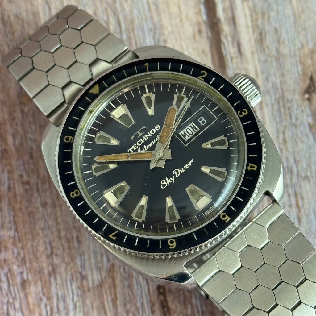 1960s Technos Sky diver automatic men’s divers watch 37mm