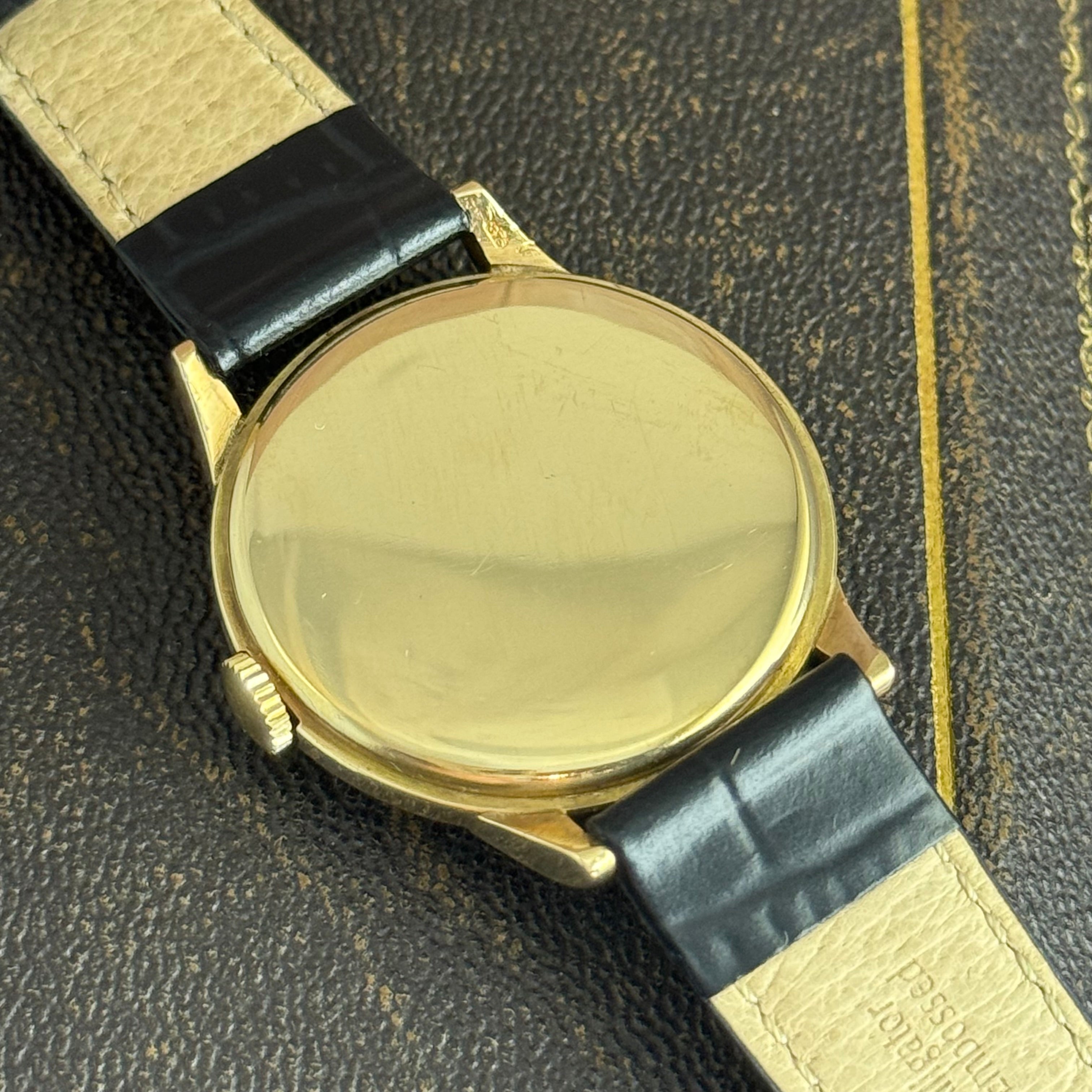 9ct gold Longines gentlemen’s manual wind wrist watch 1950s boxed