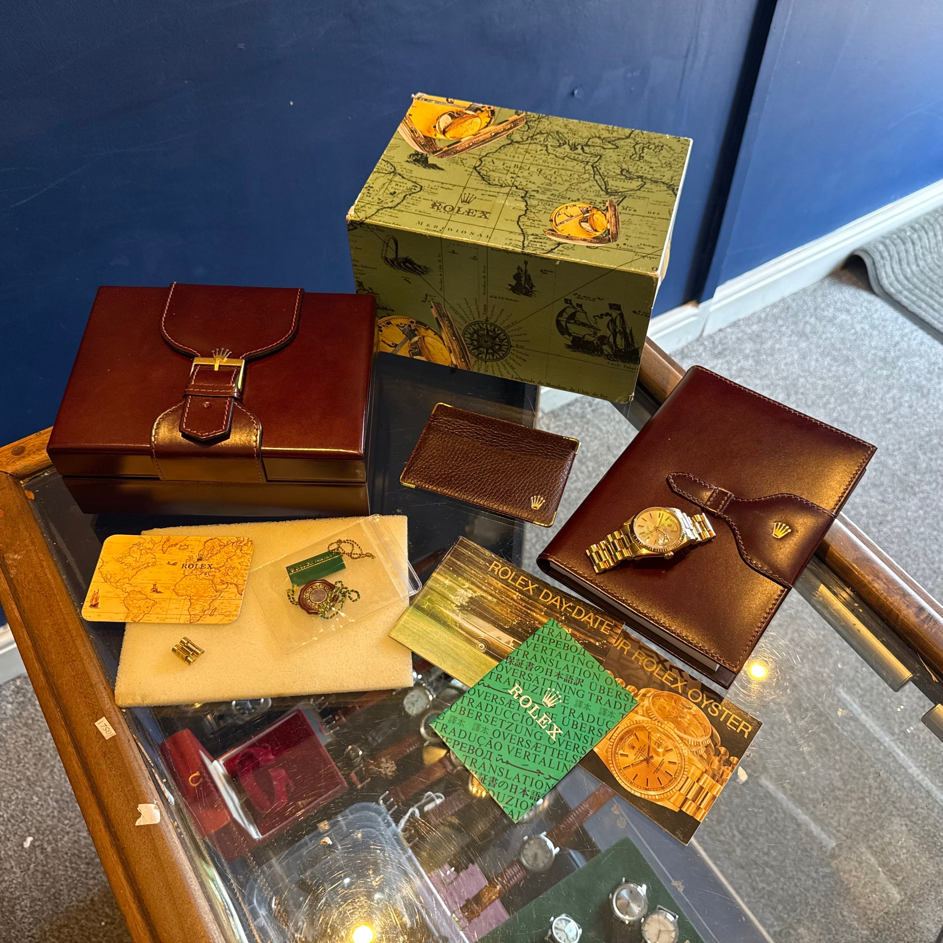 1989 Rolex Day-Date 36 ‘President’ men’s yellow gold watch tapestry dial gold jubilee bracelet, box & booklets