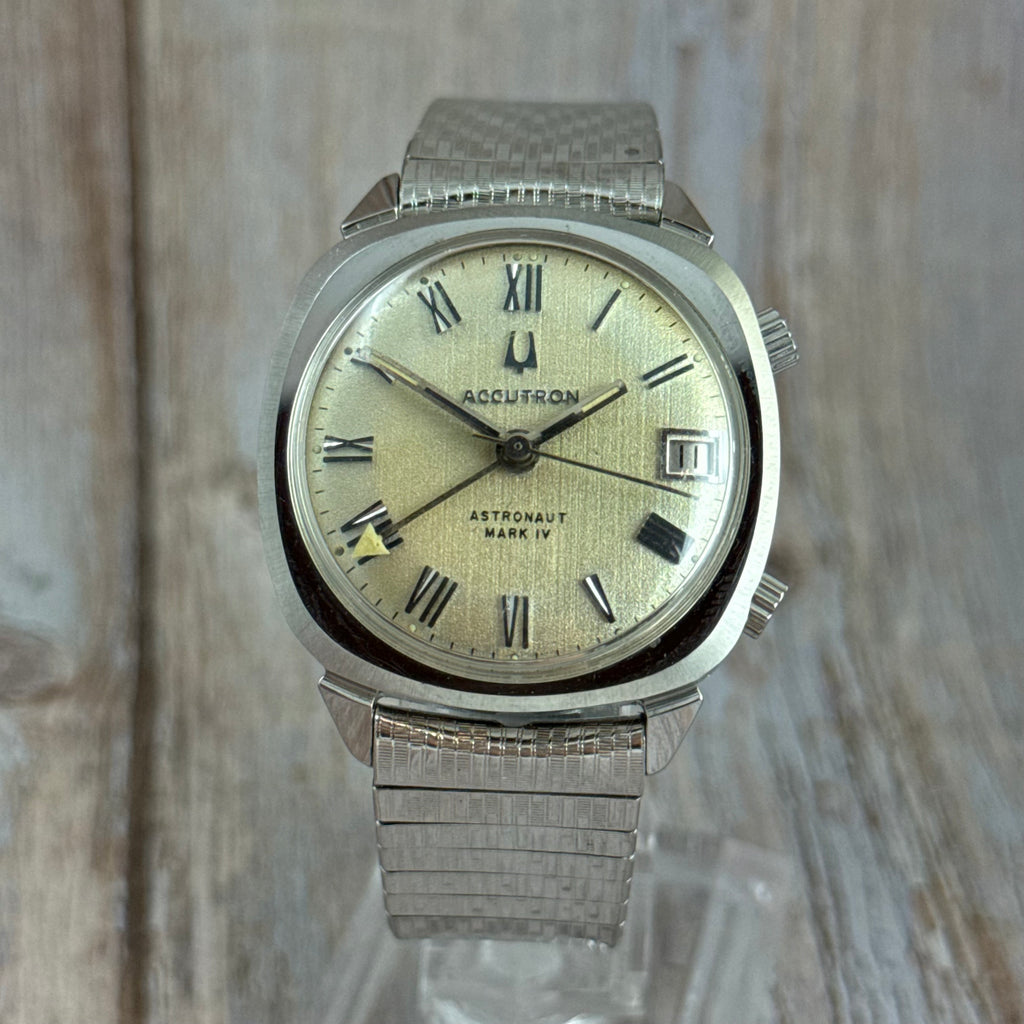 1970 Bulova Accutron astronaut Mark IV men’s GMT electronic tuning fork Watch space age MINT CONDITION