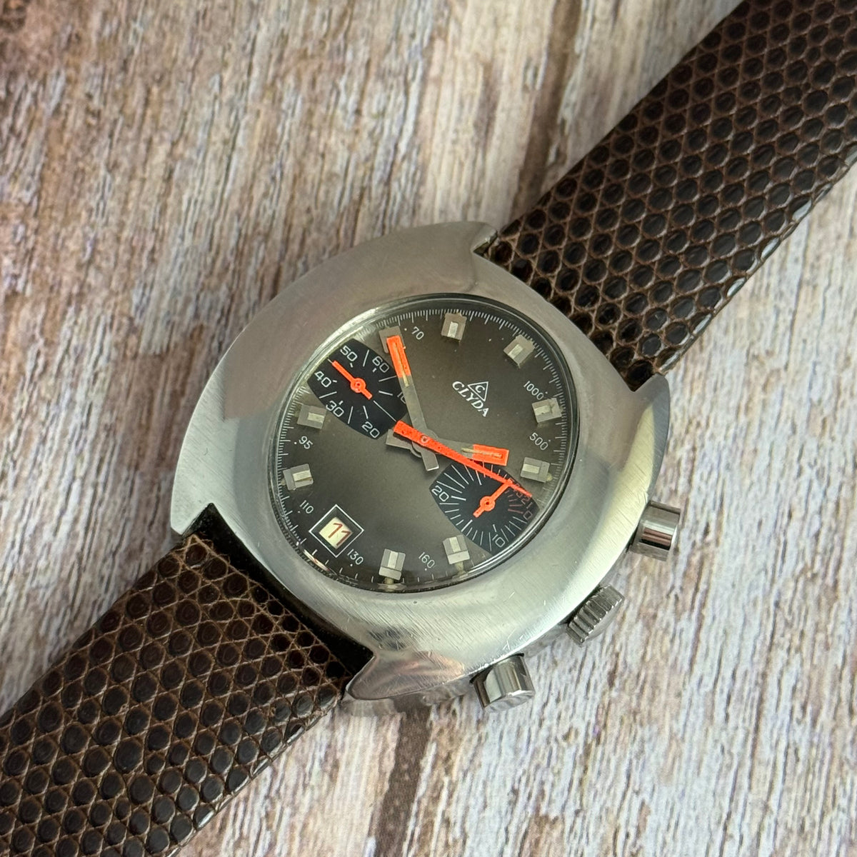 1970s Clyda men’s automatic UFO chronograph valjoux 7734 ‘roulette’ date wheel