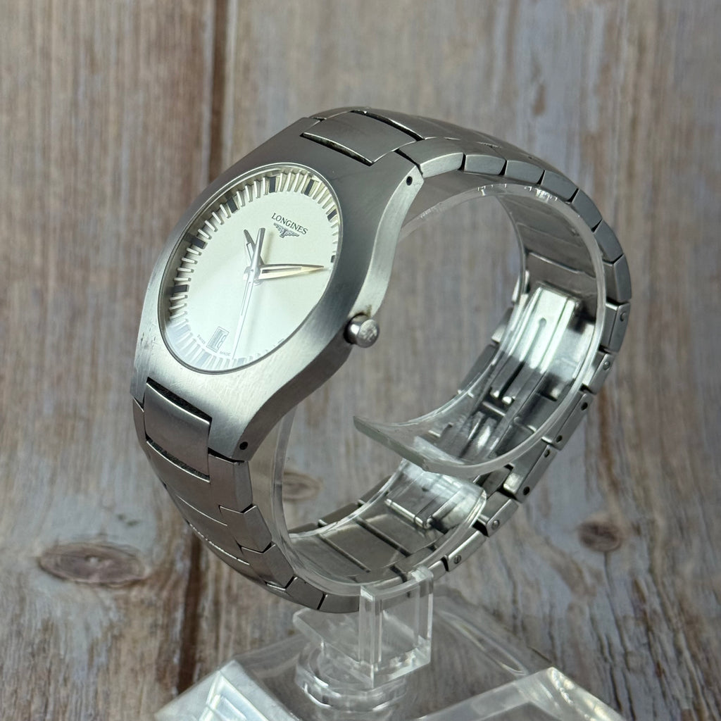 Neo vintage Longines Oposition mens wrist watch Quartz Ref L3.617.4 White textured Dial