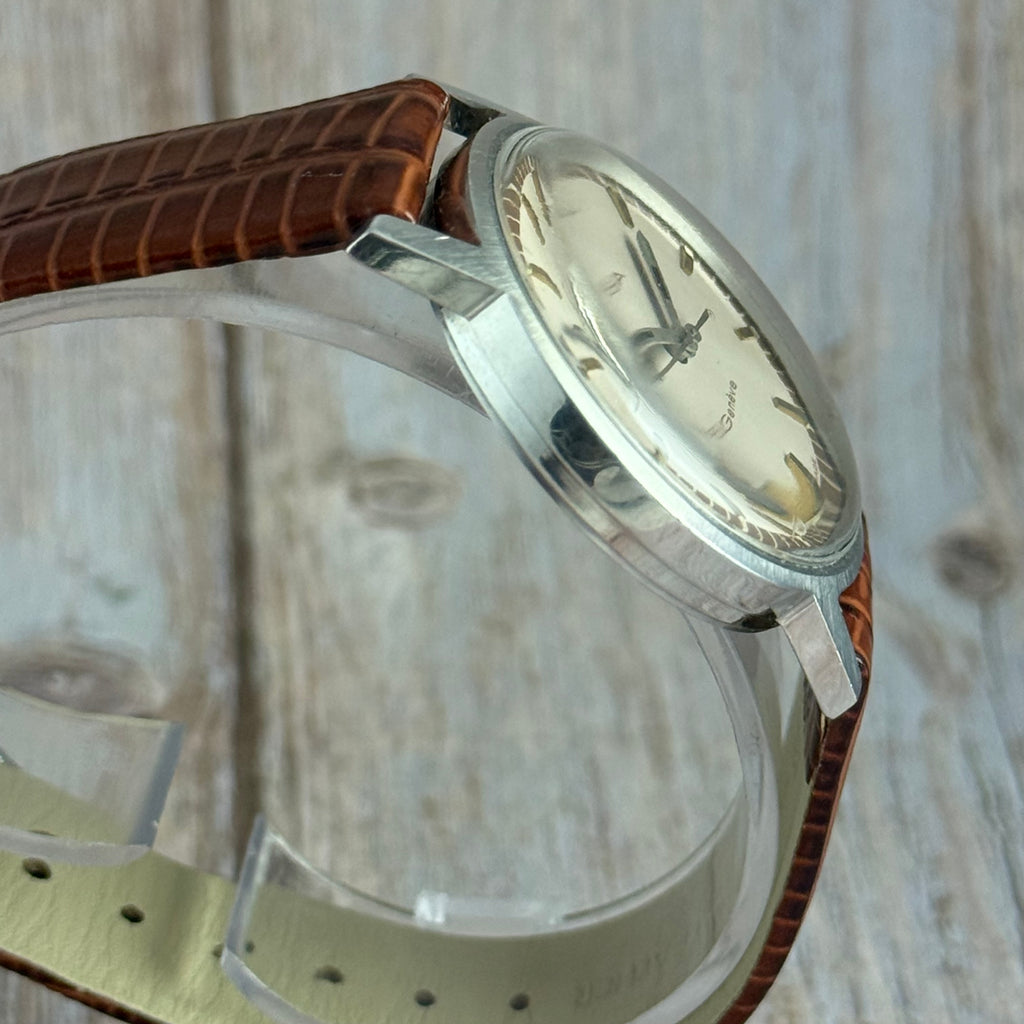 1970 Omega Genève men’s Manual wind wrist watch 35mm (135.070)