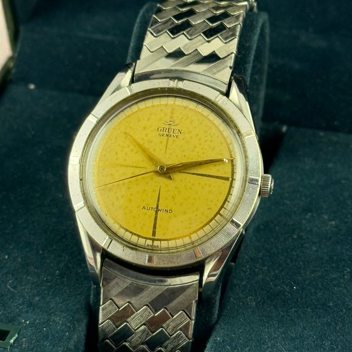 1950s Gruen Precision autowind ‘bumper’ automatic men’s wrist watch boxed 34mm