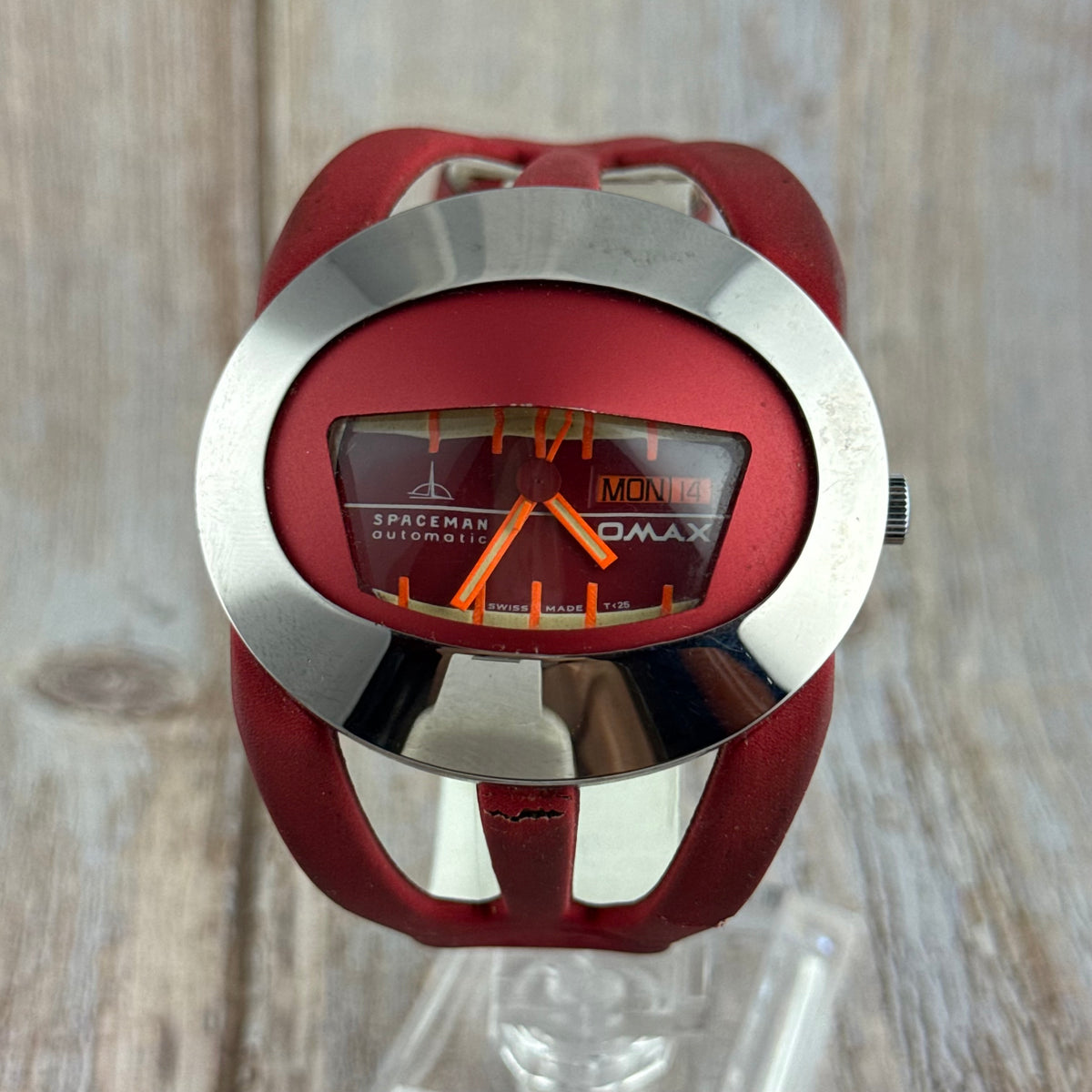 1969 OMAX spaceman men’s Swiss manual wind watch space age futuristic design