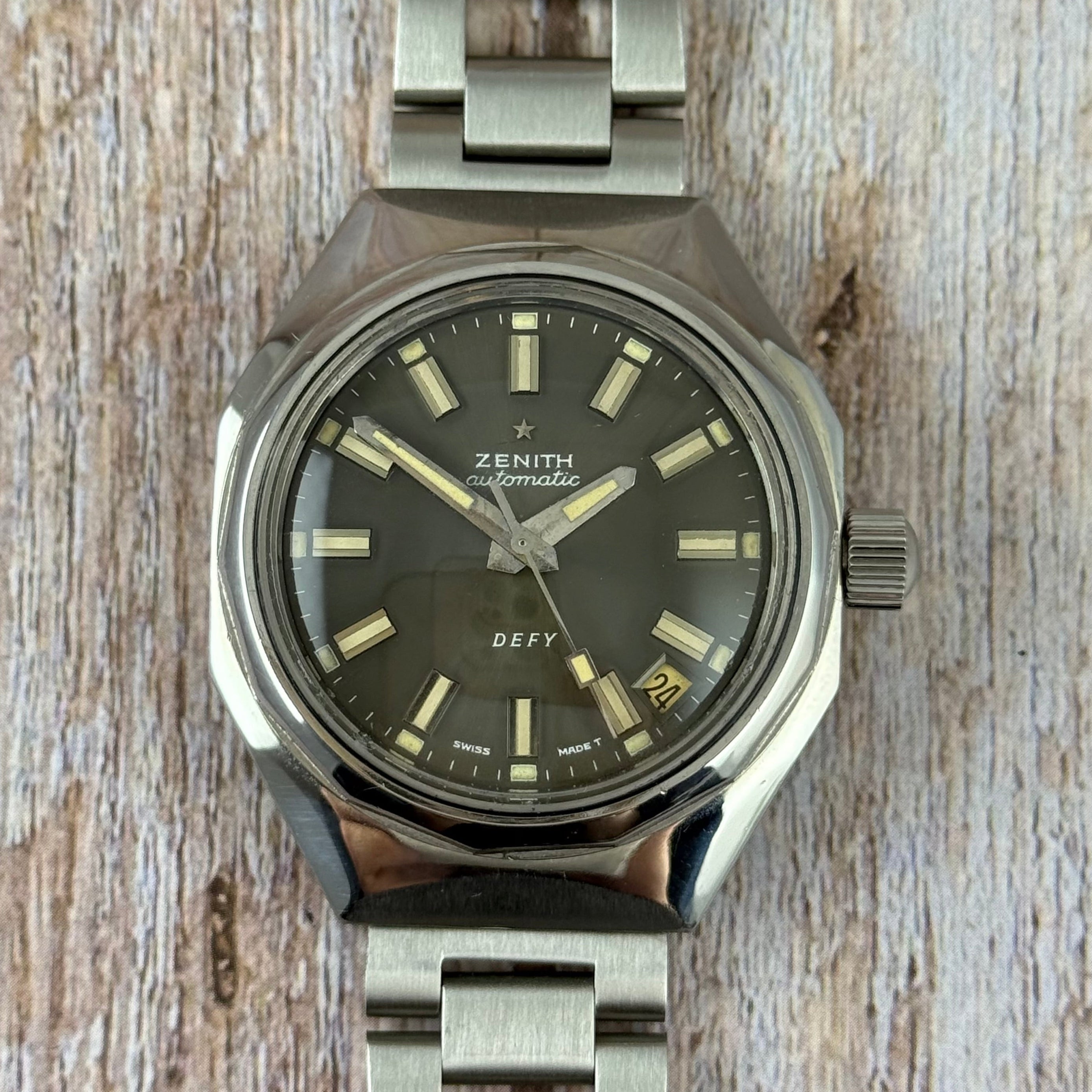 1970s Zenith Defy ‘charcoal’ dial men’s divers watch