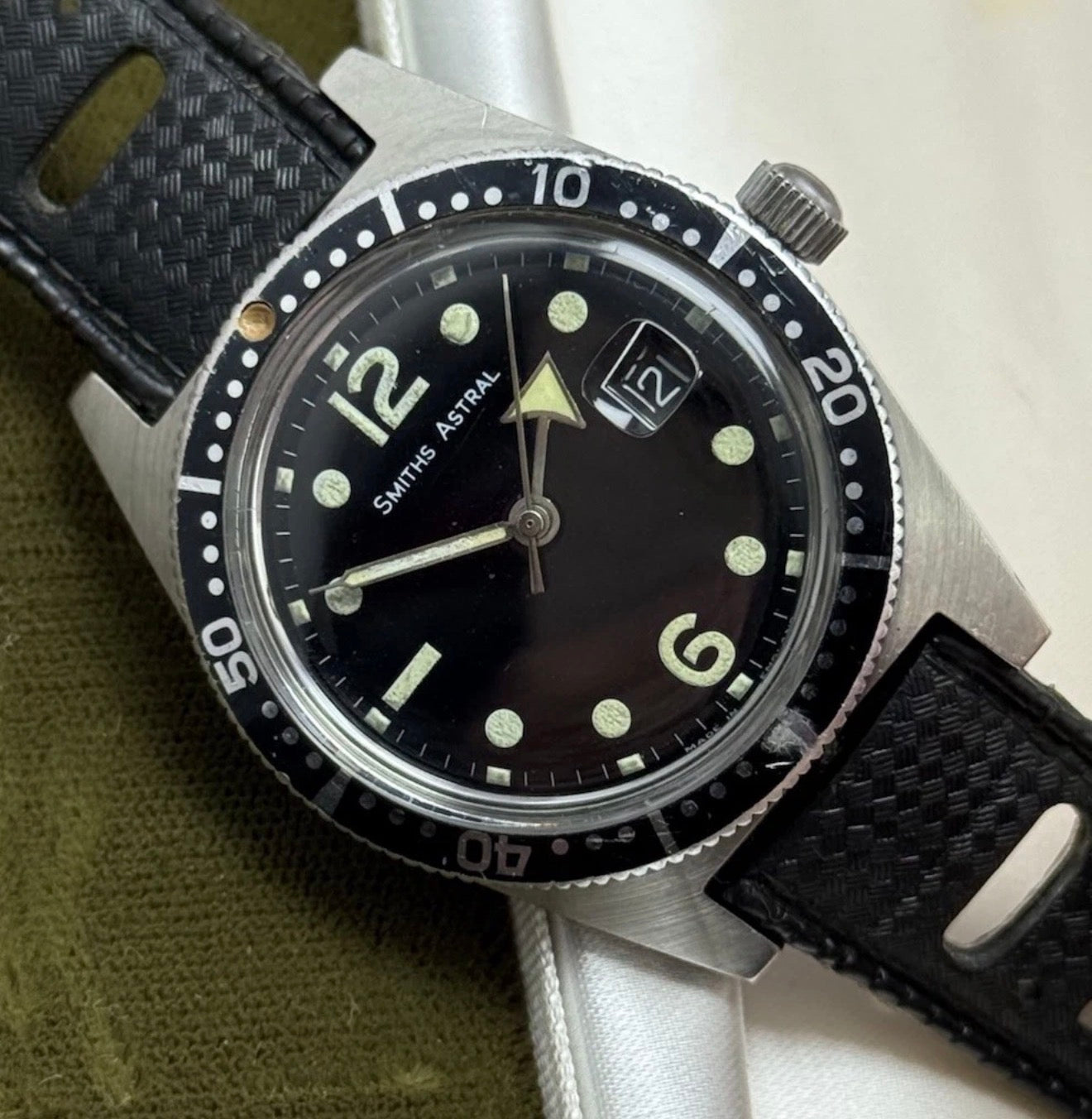 1960s Smiths Astral Military Skin Diver Watch Men’s 38mm CM4501