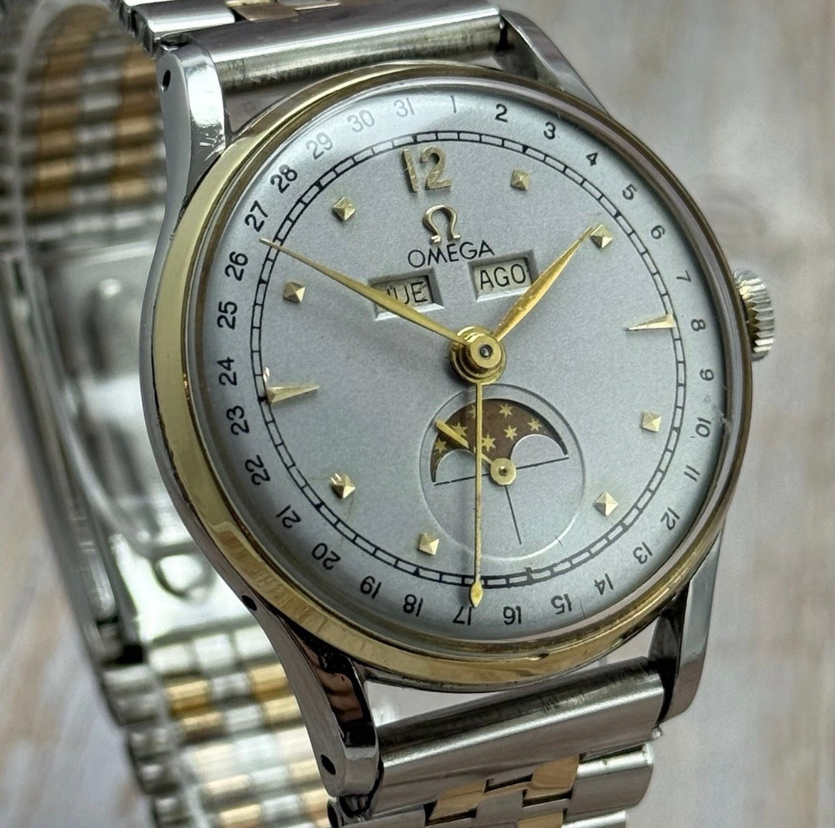 1948 Omega triple calendar moonphase men’s Manual wind watch