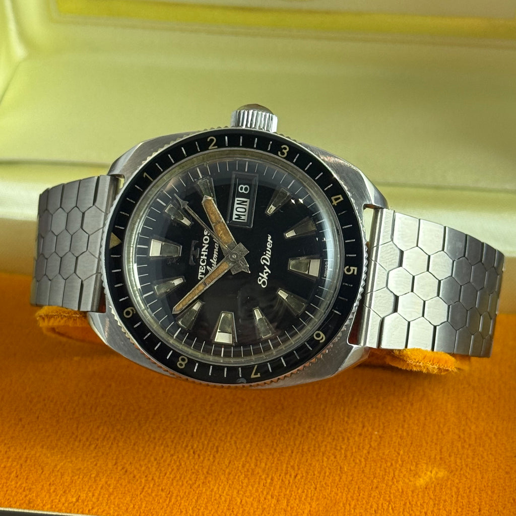 1960s Technos Sky diver automatic men’s divers watch 37mm