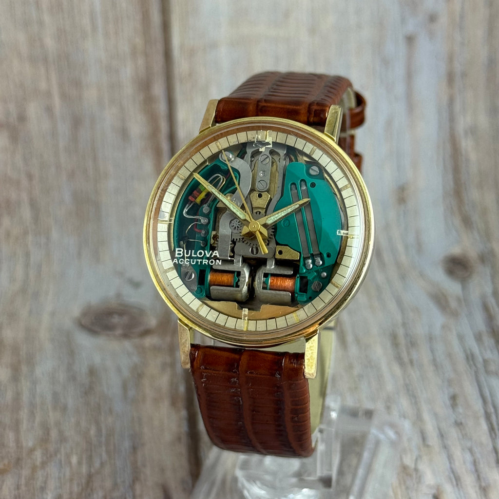 1964 Bulova Accutron spaceview men’s electronic tuning fork wrist watch