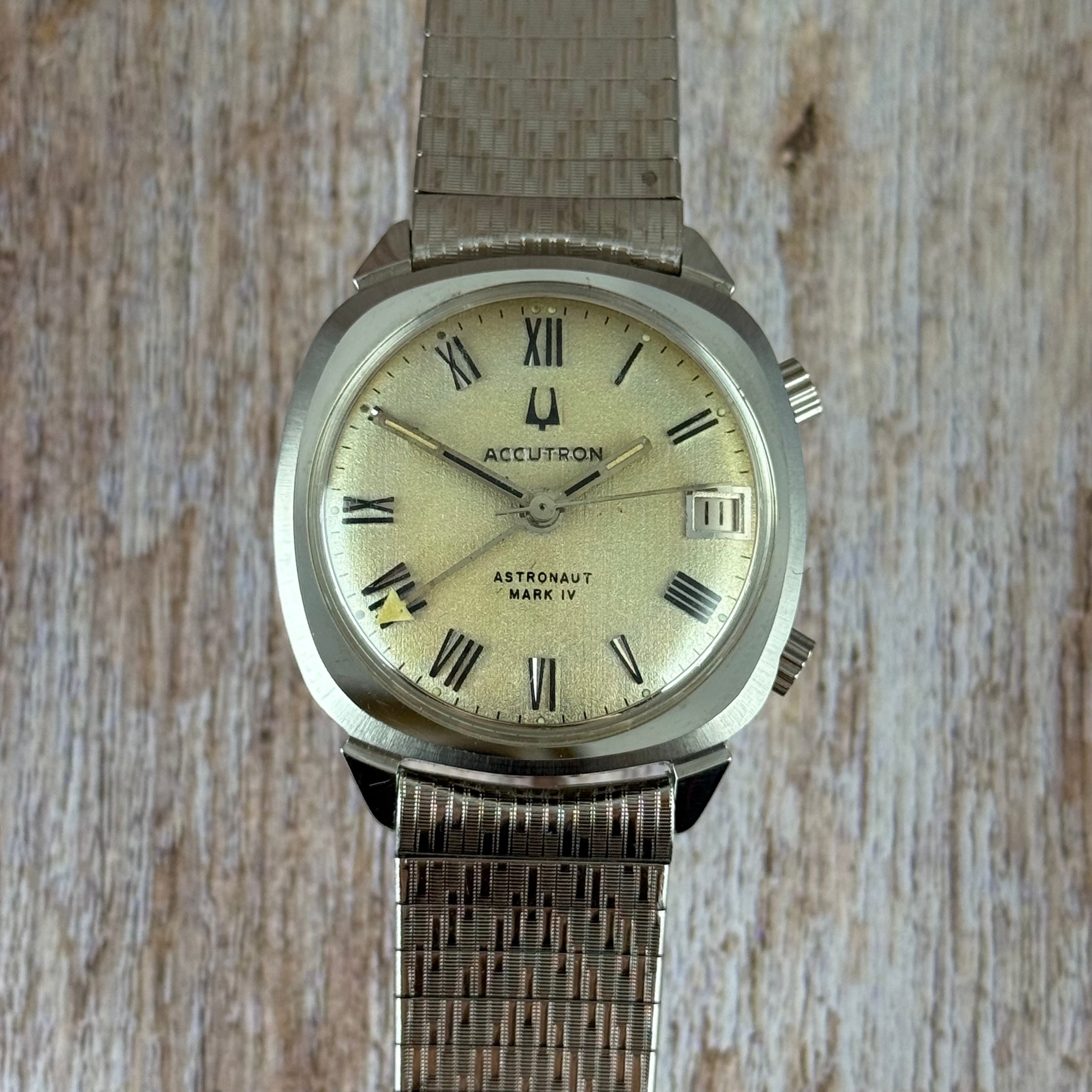 1970 Bulova Accutron astronaut Mark IV men’s GMT electronic tuning fork Watch space age MINT CONDITION