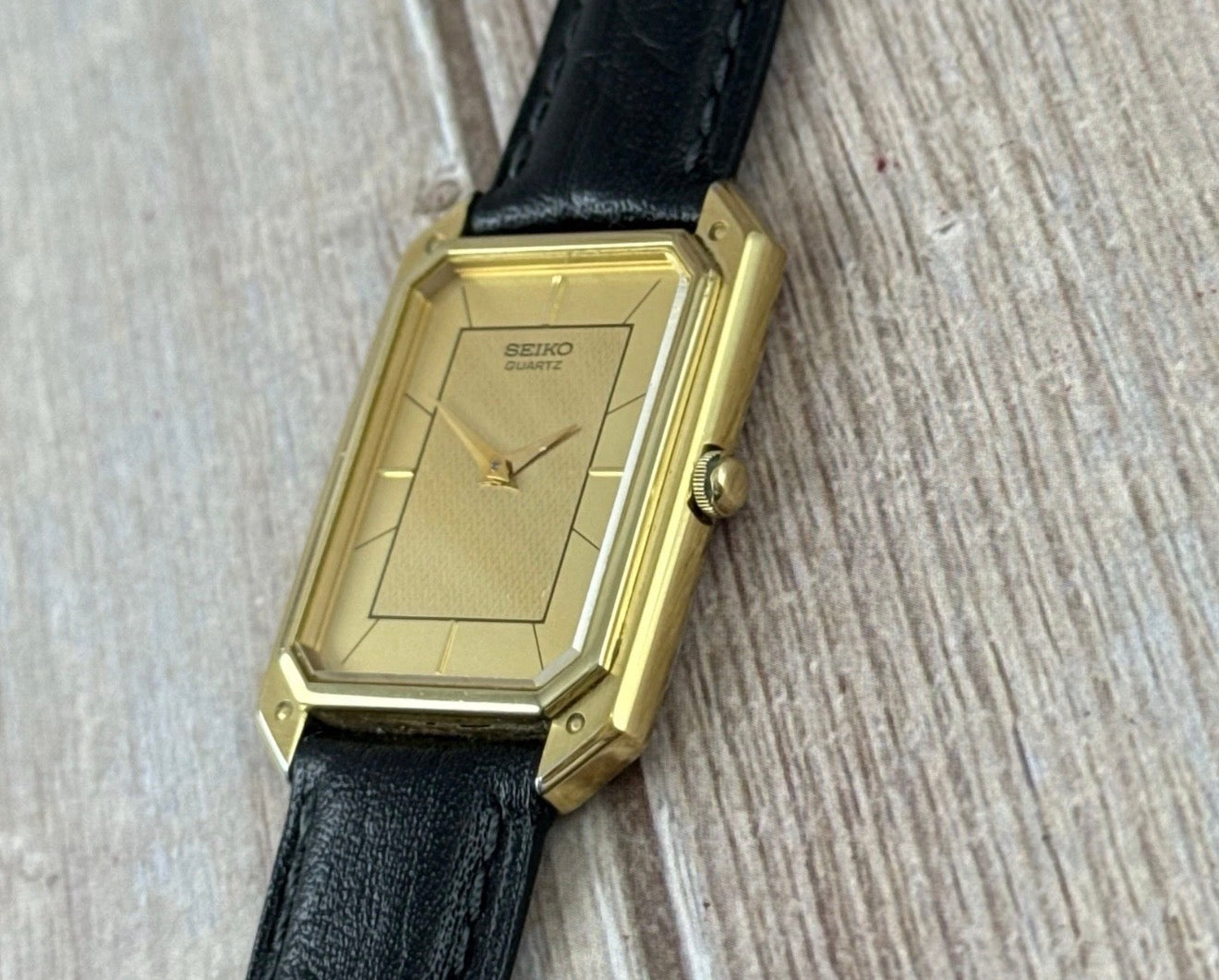 1982 SEIKO Men’s Elongated Tank Quartz Wrist Watch 6530-5000 Vintage