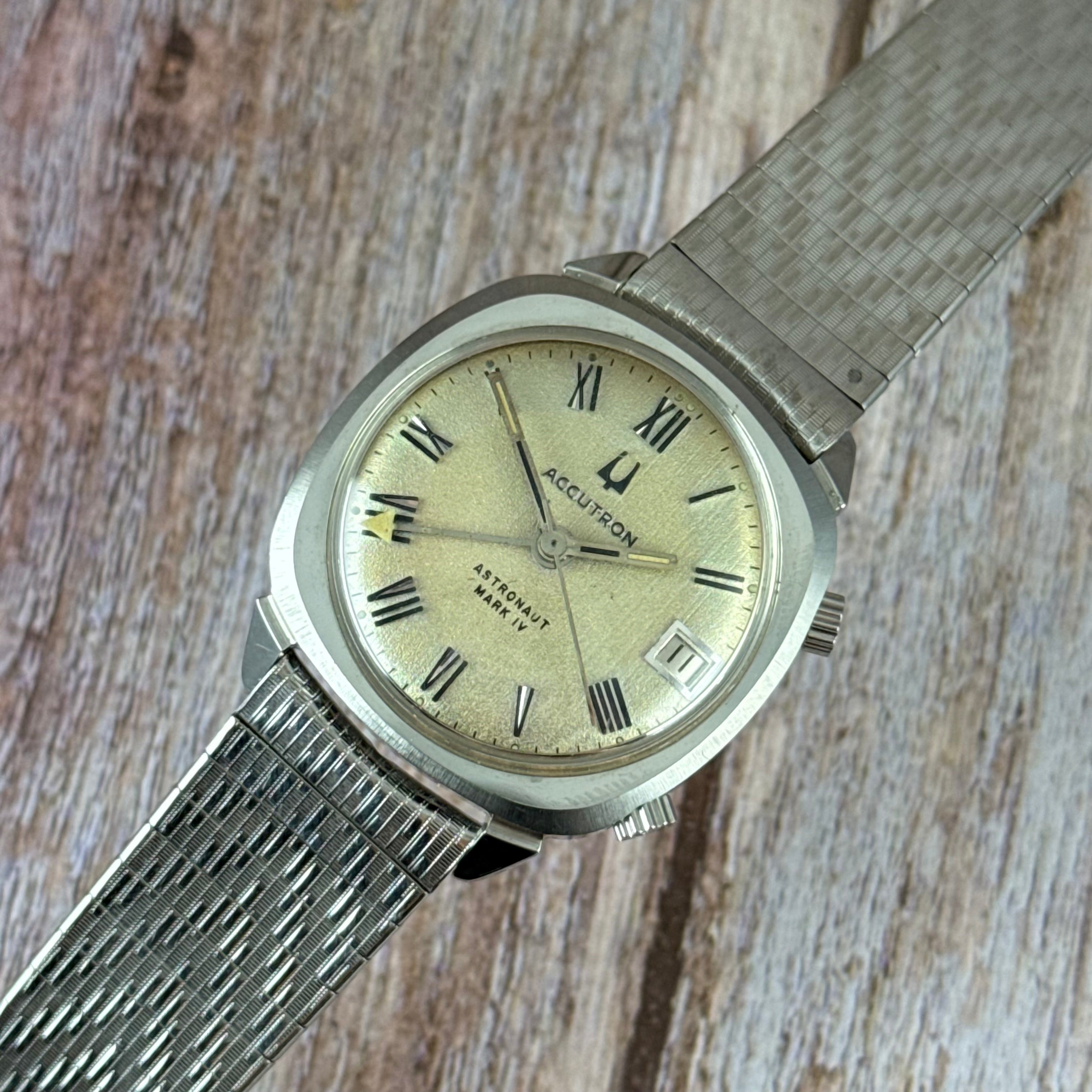 1970 Bulova Accutron astronaut Mark IV men’s GMT electronic tuning fork Watch space age MINT CONDITION