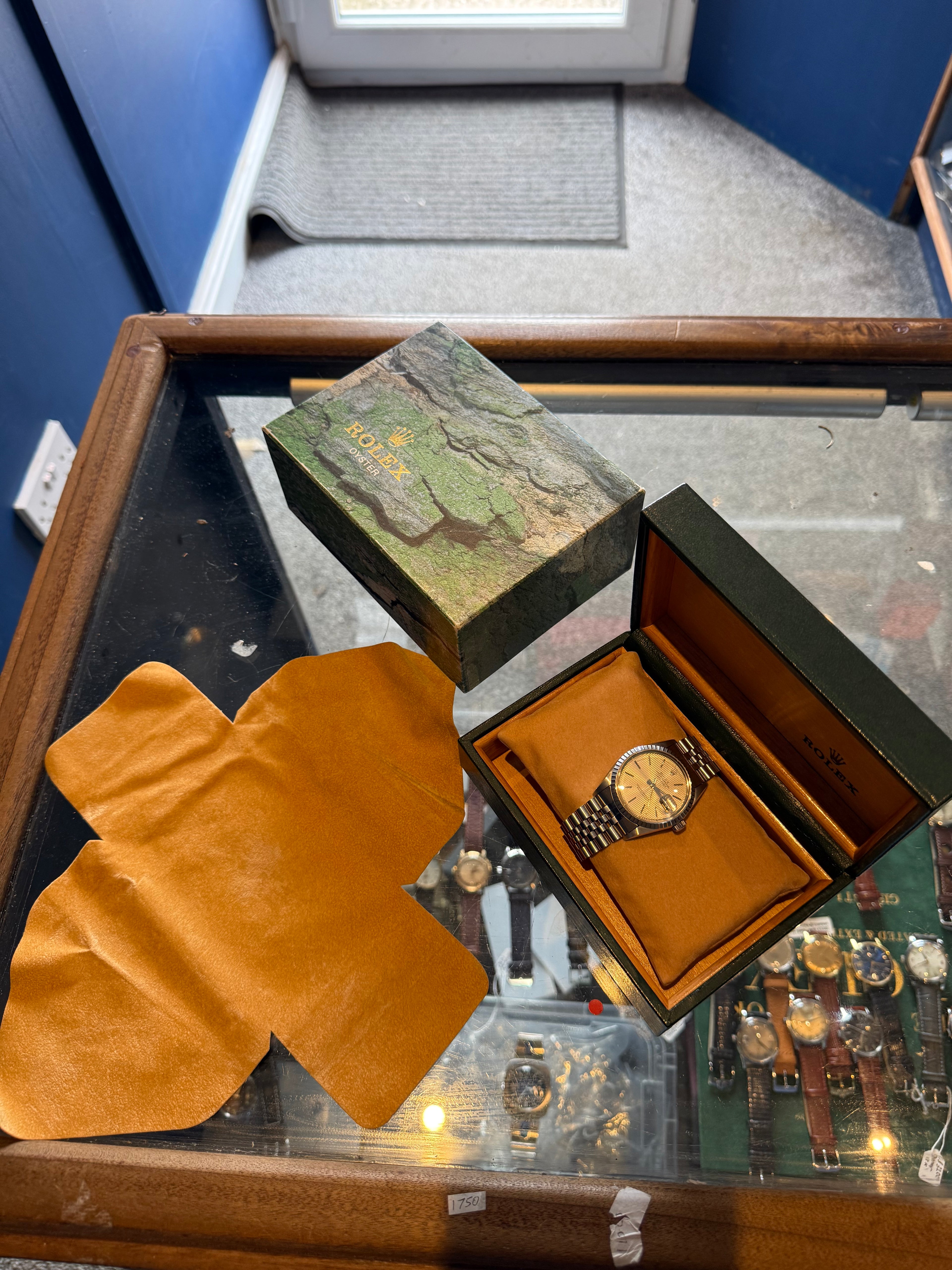 1986 Rolex Datejust 36 silver “tapestry” steel men’s watch boxed MINT CONDITION