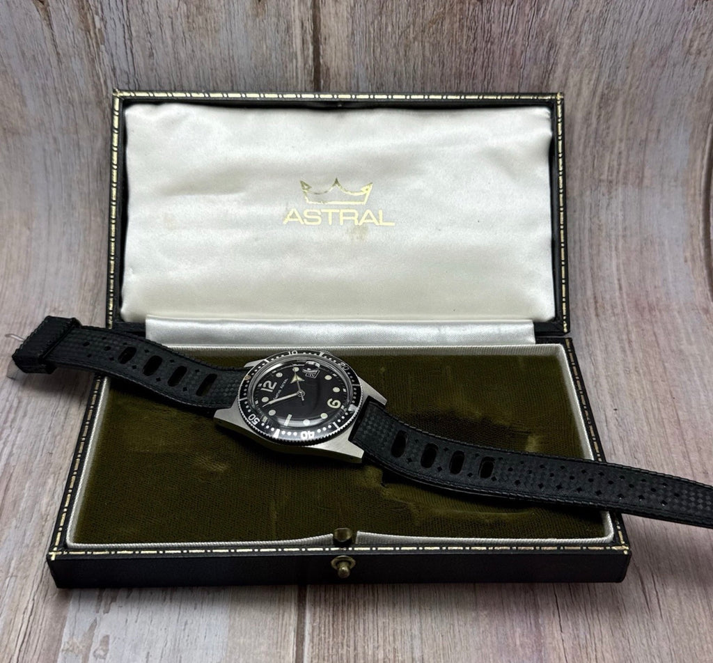 1960s Smiths Astral Military Skin Diver Watch Men’s 38mm CM4501