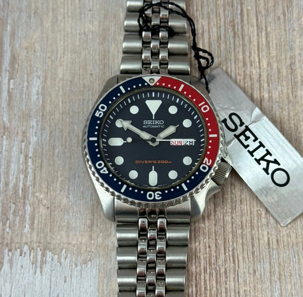 1996 Seiko Automatic Men’s Divers Watch Pepsi 200M (SKX009K) NEW OLD STOCK