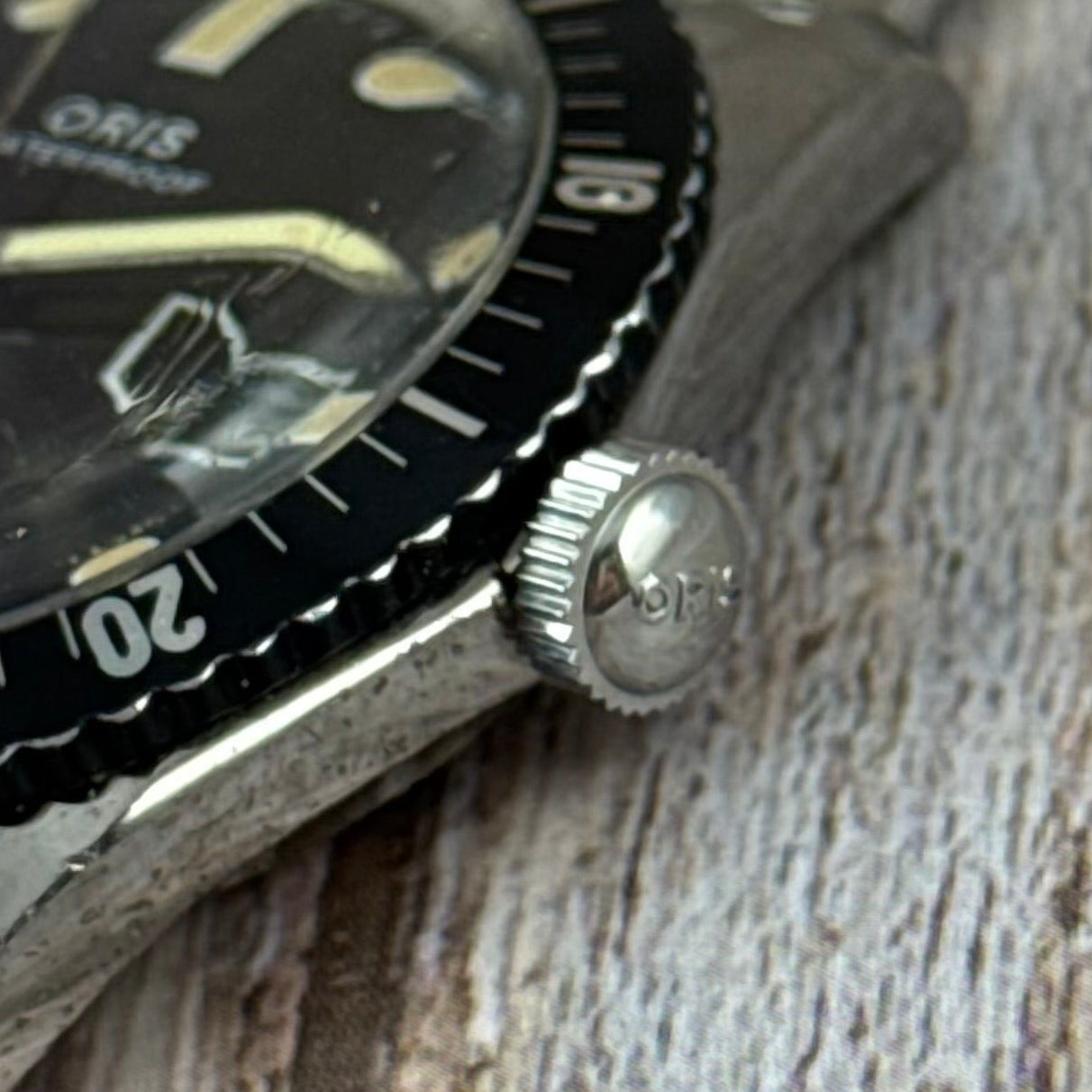 The original Oris 65 Iconic Divers mens watch box & tag