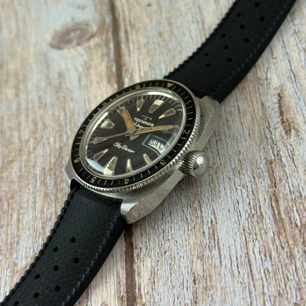 1960s Technos Sky diver automatic men’s divers watch 37mm