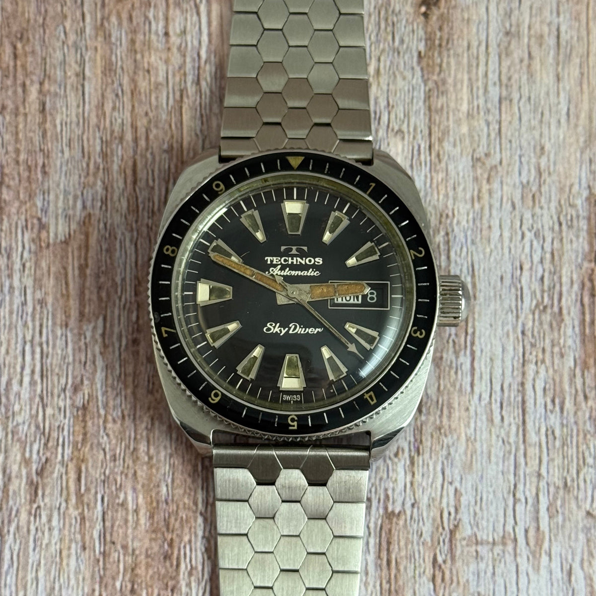 1960s Technos Sky diver automatic men’s divers watch 37mm