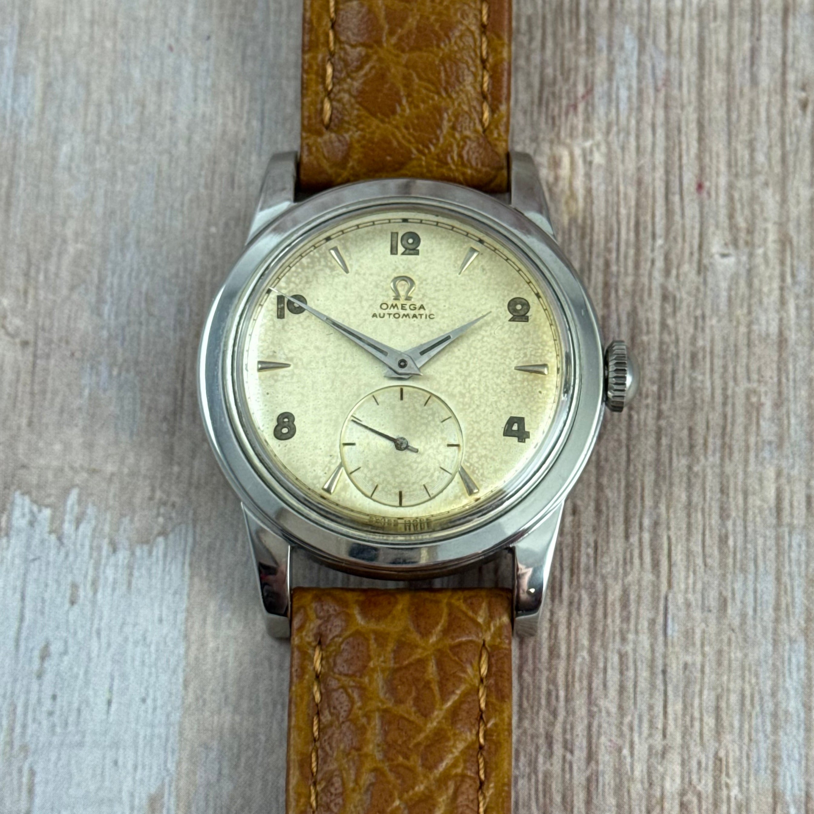 1950 Omega bumper automatic gents steel “deco Arabic” dial watch (2576-10)