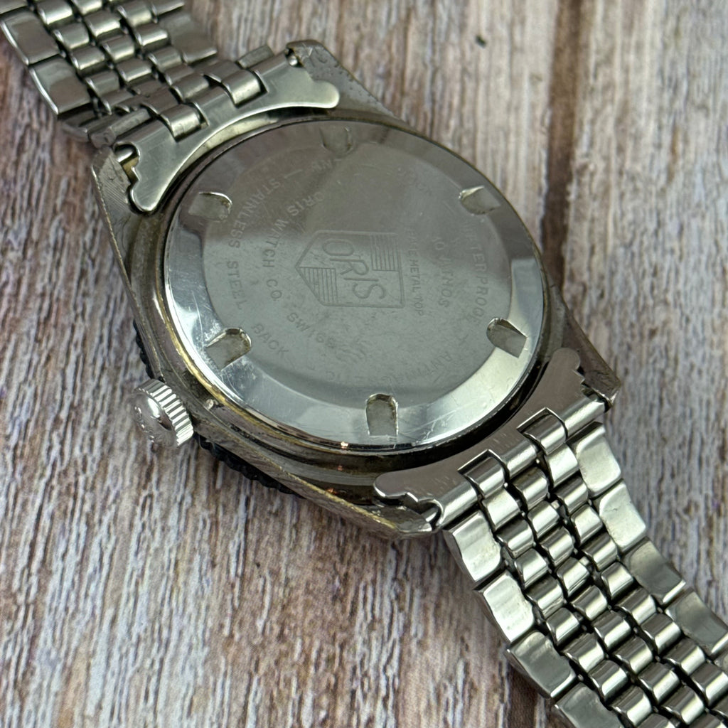 The original Oris 65 Iconic Divers mens watch box & tag