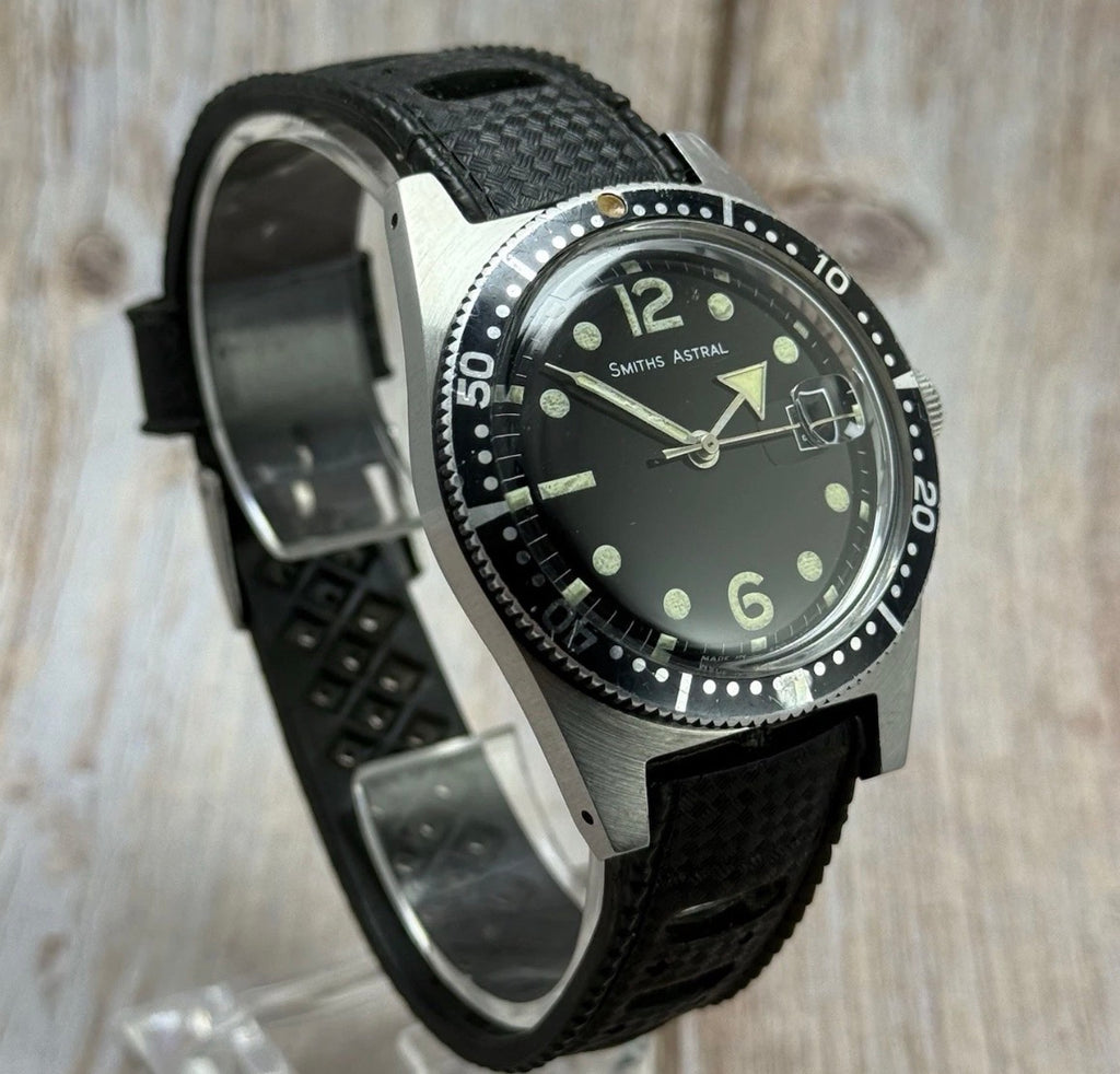1960s Smiths Astral Military Skin Diver Watch Men’s 38mm CM4501