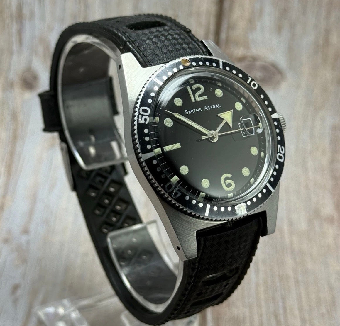 1960s Smiths Astral Military Skin Diver Watch Men’s 38mm CM4501