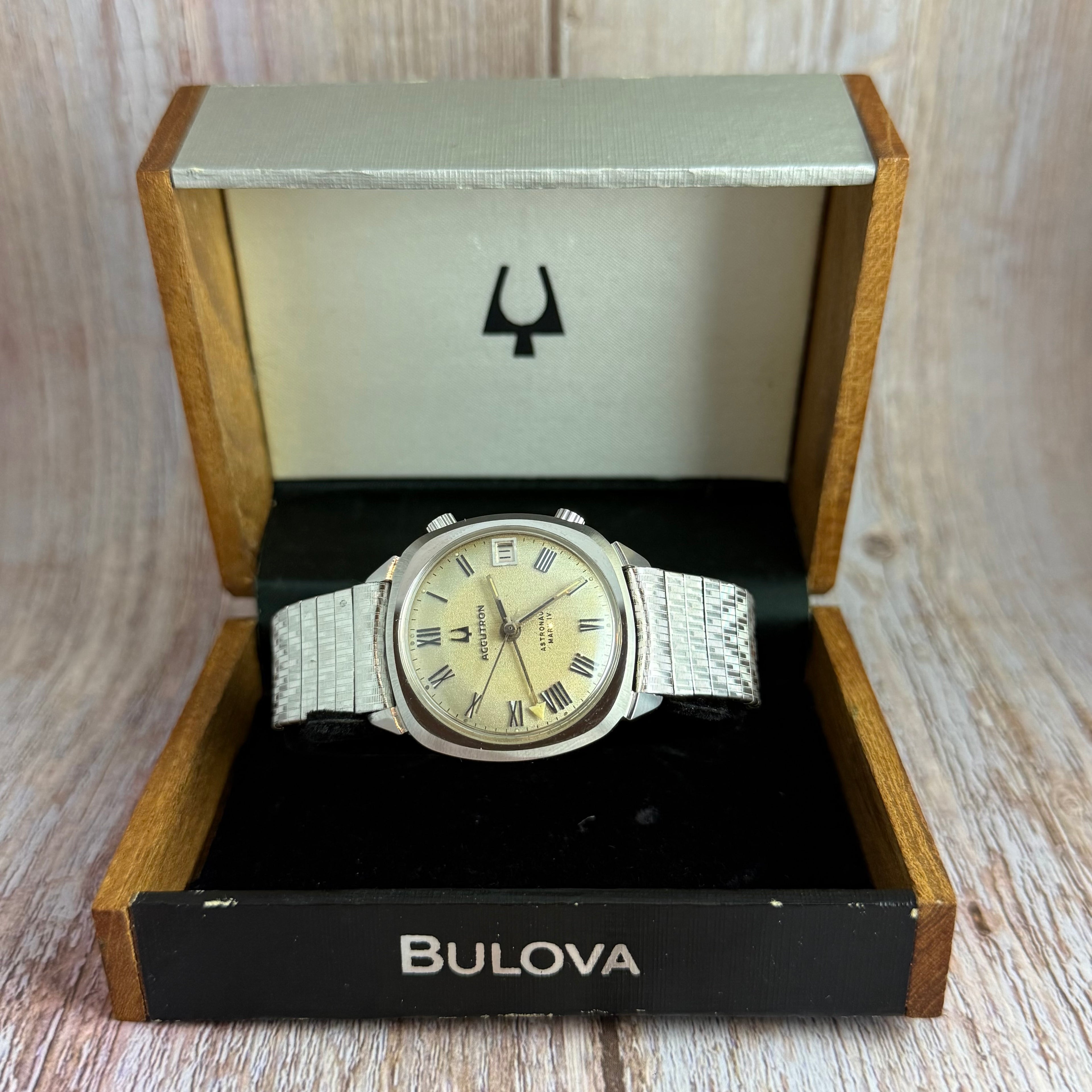 1970 Bulova Accutron astronaut Mark IV men’s GMT electronic tuning fork Watch space age MINT CONDITION