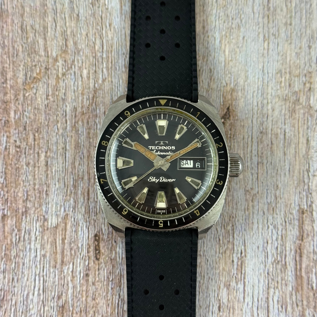 1960s Technos Sky diver automatic men’s divers watch 37mm