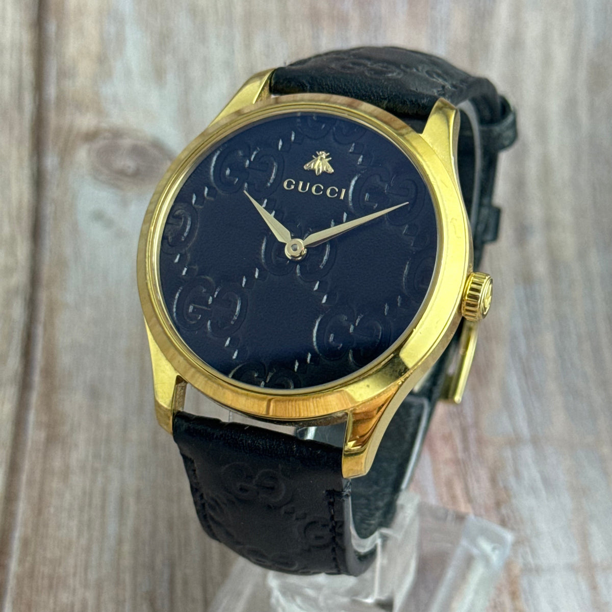 Gucci G timeless mens Leather dial wrist watch gold plated (126.4)