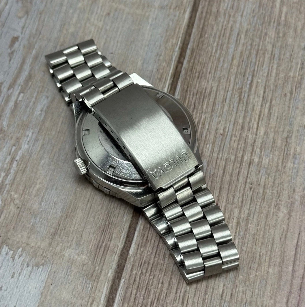 1974 Bulova Snorkel ‘devil Diver’ Men’s Dive Watch 666ft 38mm Boxed  Bakelite