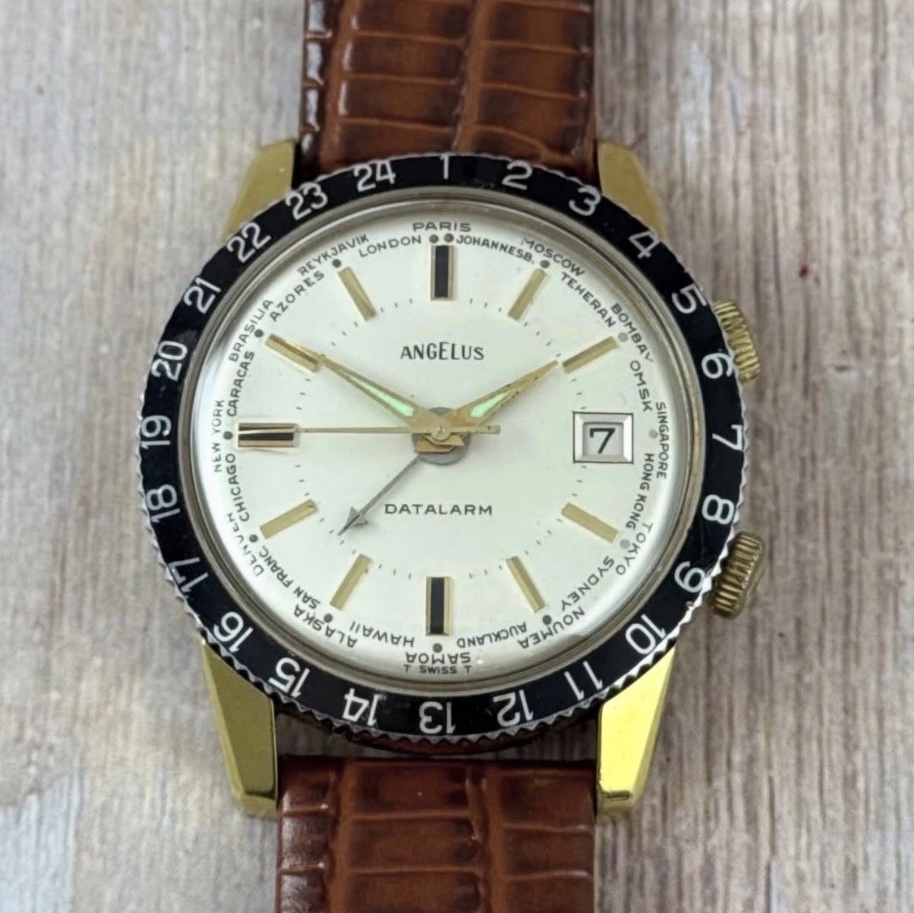Vintage Angelus Datalarm Manual Wind Men’s World Time Watch 24hr  Bezel 35mm