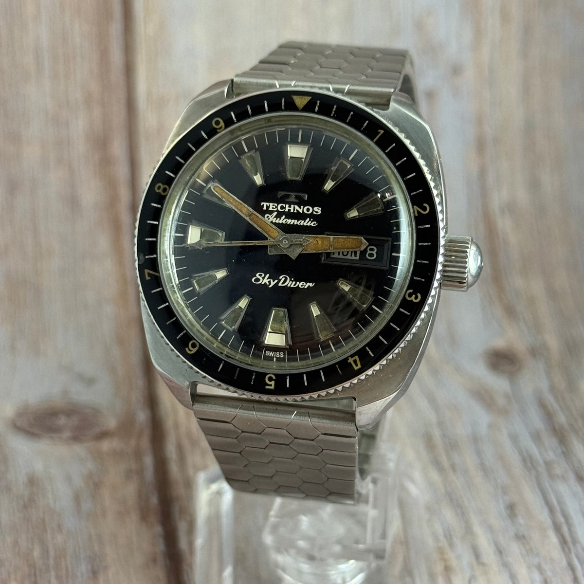 1960s Technos Sky diver automatic men’s divers watch 37mm
