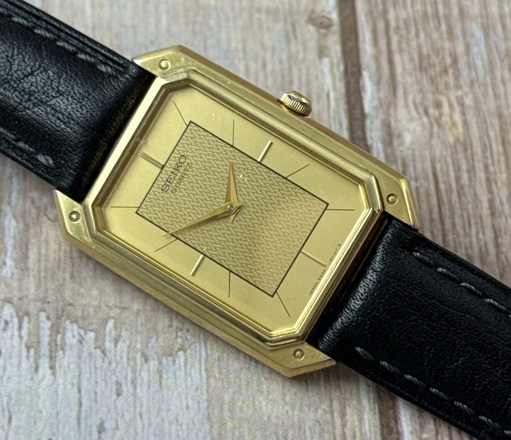 1982 SEIKO Men’s Elongated Tank Quartz Wrist Watch 6530-5000 Vintage