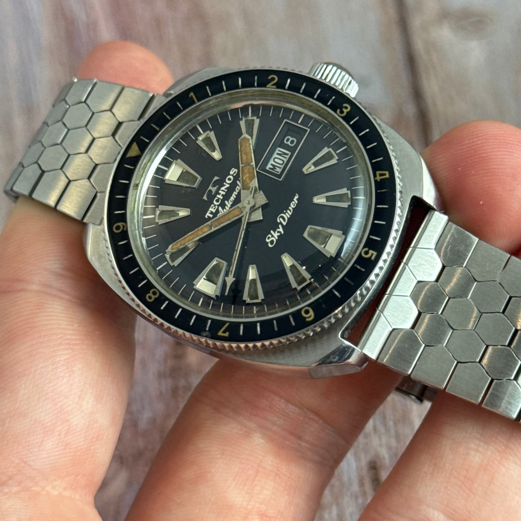 1960s Technos Sky diver automatic men’s divers watch 37mm