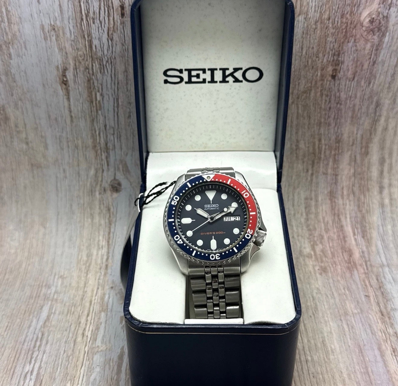 1996 Seiko Automatic Men’s Divers Watch Pepsi 200M (SKX009K) NEW OLD STOCK