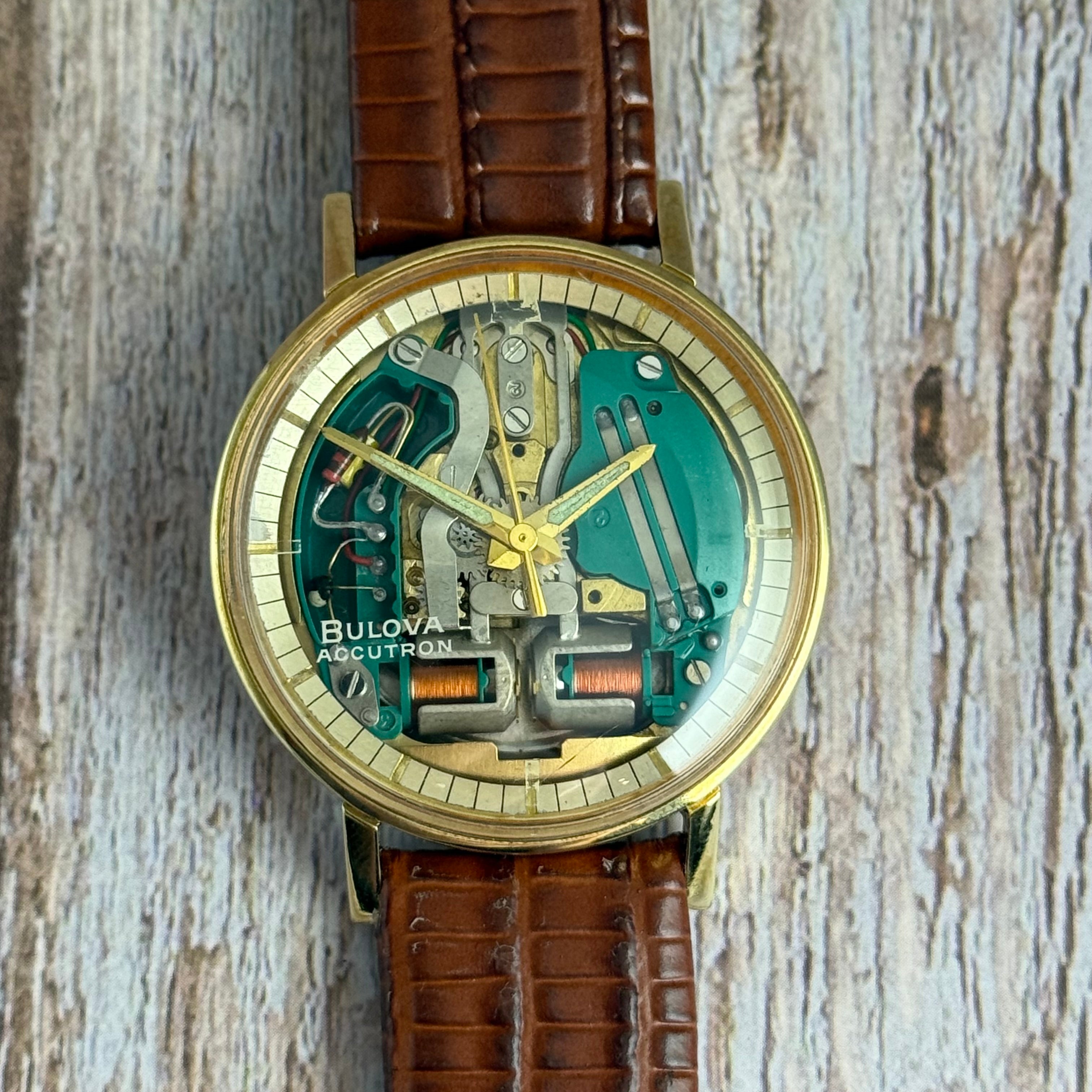 1964 Bulova Accutron spaceview men’s electronic tuning fork wrist watch