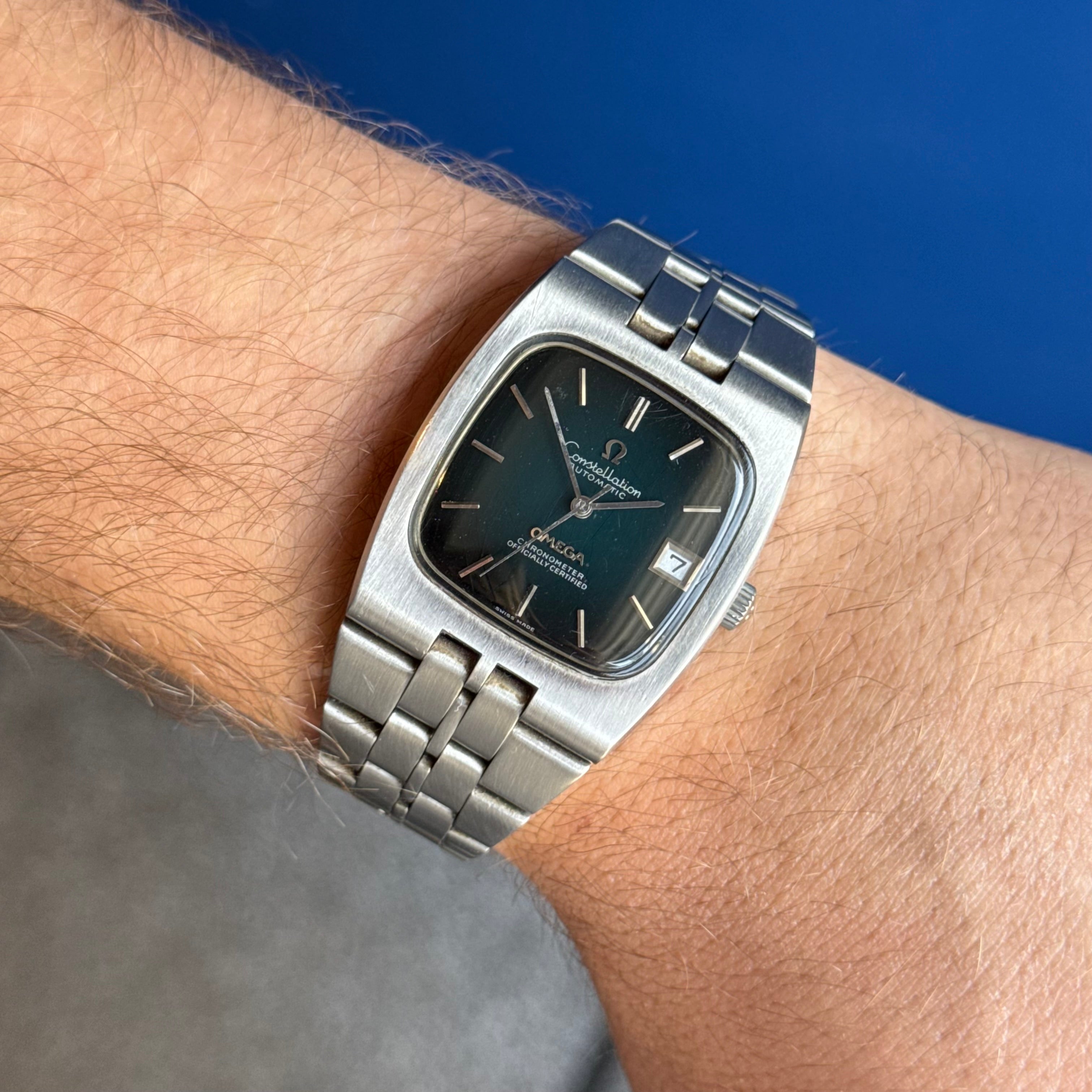 1969 Omega constellation automatic “luxury green” spider web patina gentlemen’s wrist watch 34mm (167.047) boxed