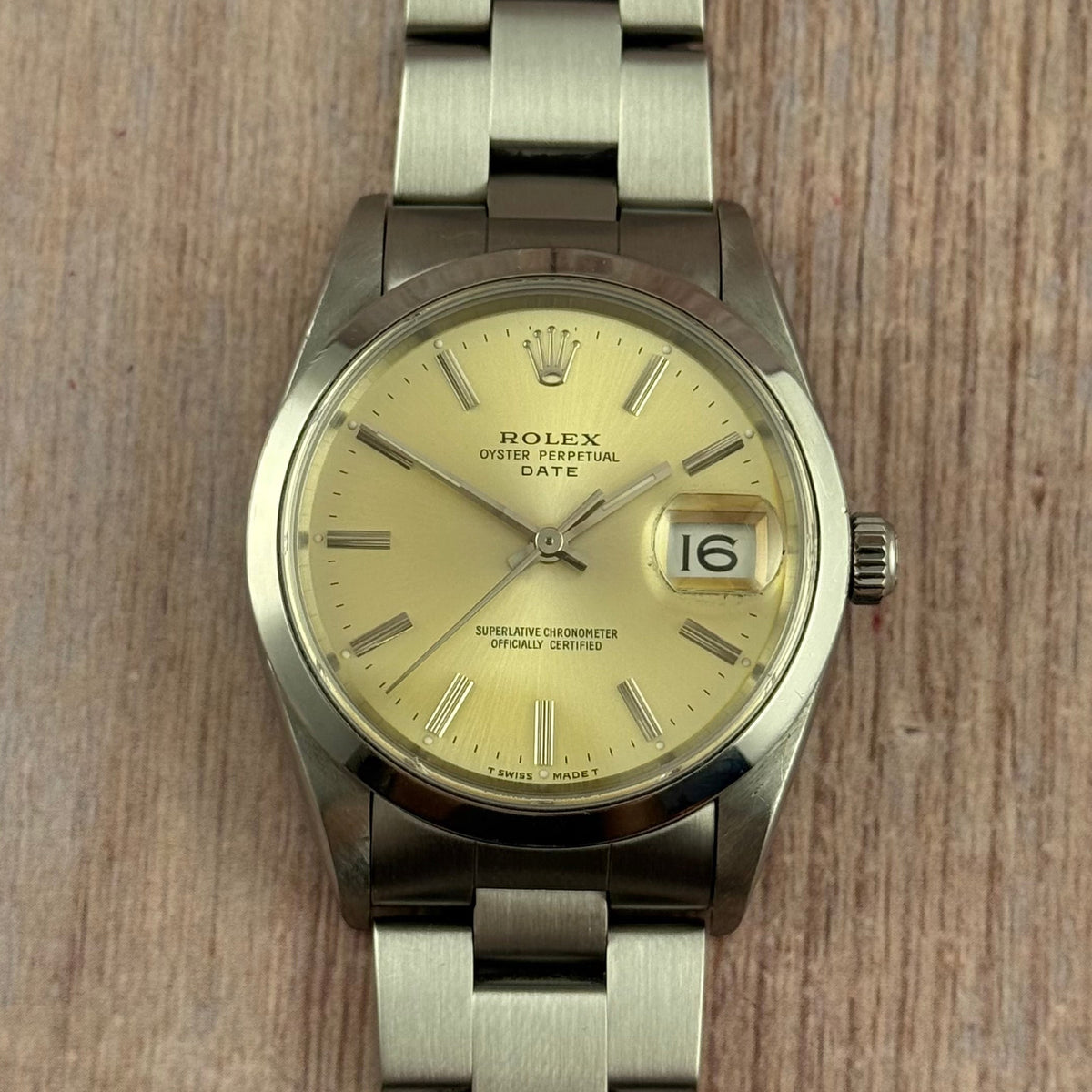 1990 Rolex Oyster Perpetual Date men’s steel champagne dial watch boxed